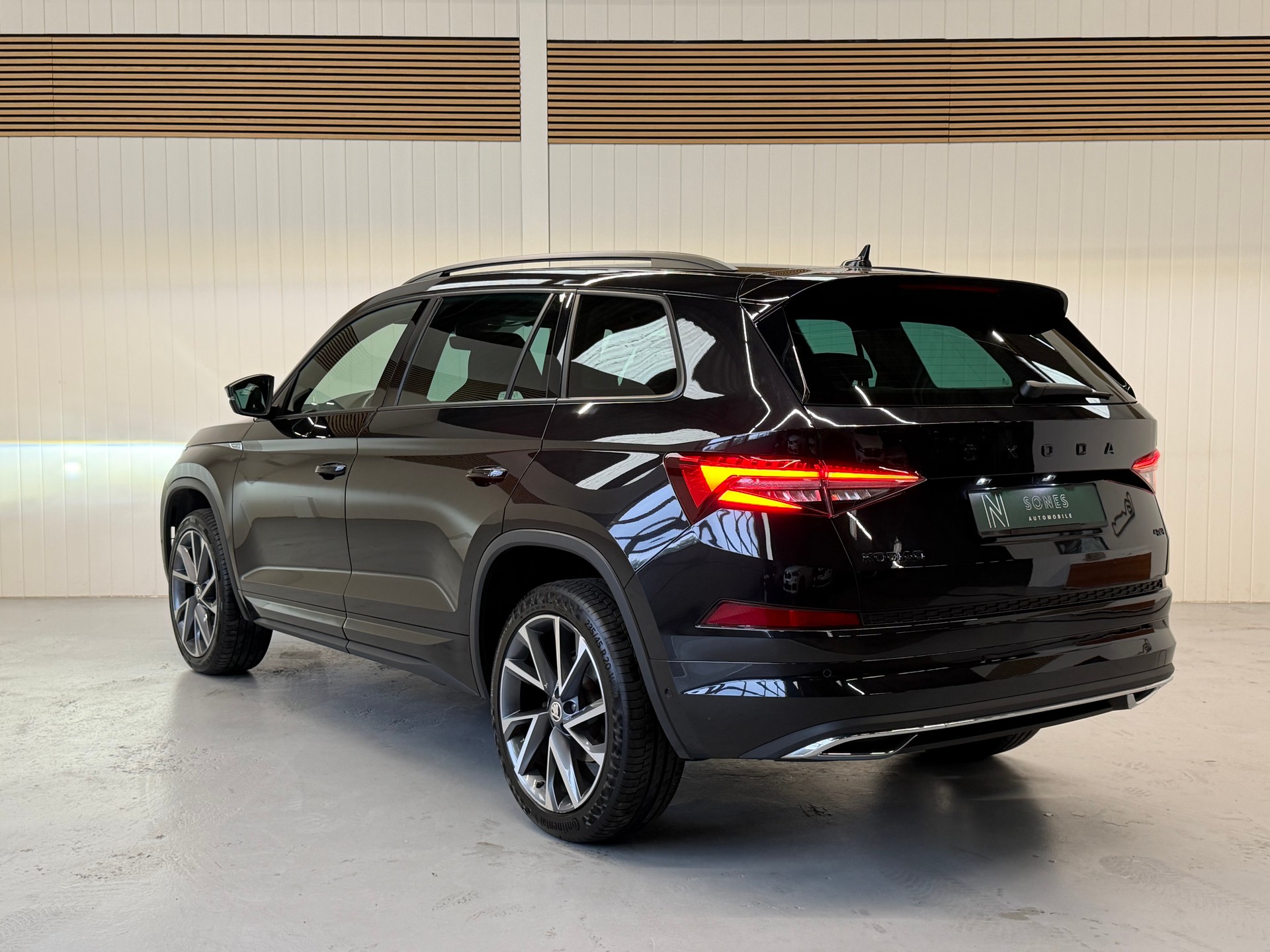 SKODA Kodiaq 2.0 TDI CR SportLine 4x4 DSG frisch ab MFK & Service-image-2