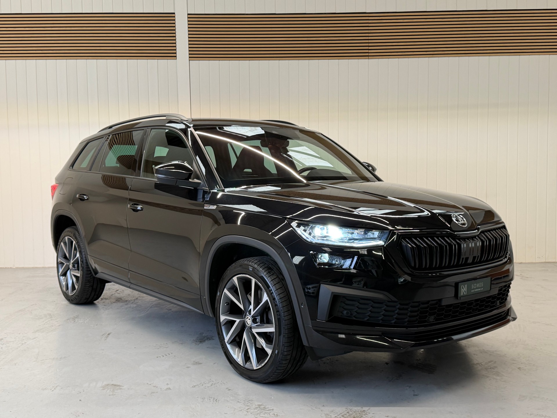 SKODA Kodiaq 2.0 TDI CR SportLine 4x4 DSG frisch ab MFK & Service-image-6
