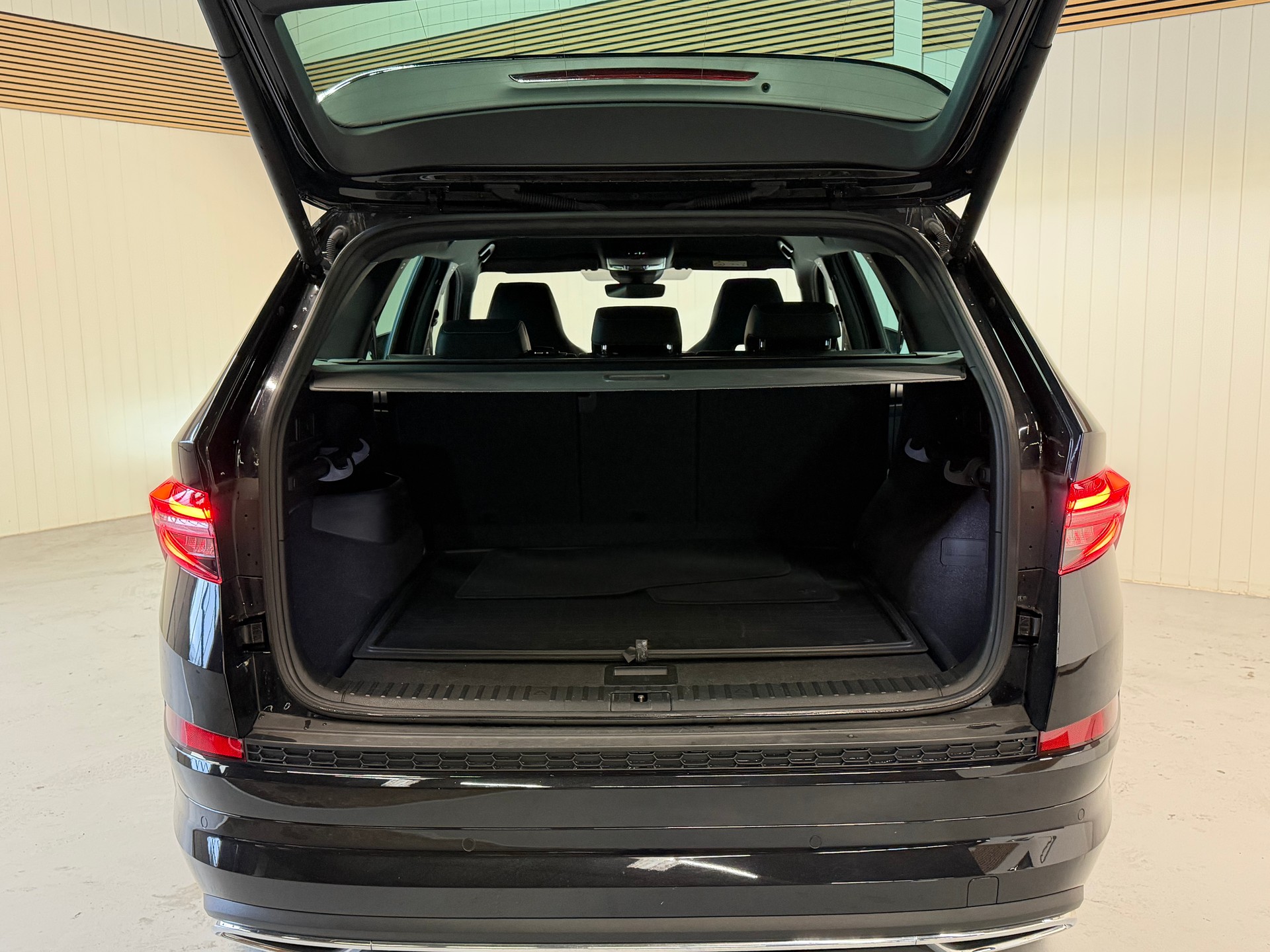 SKODA Kodiaq 2.0 TDI CR SportLine 4x4 DSG frisch ab MFK & Service-image-23