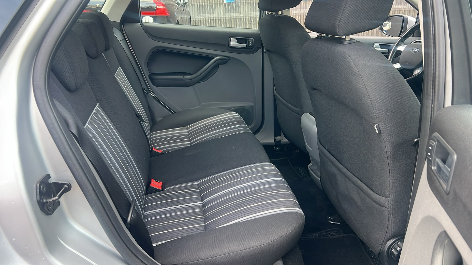 FORD Focus 2.0i Carving Automatic-image-11