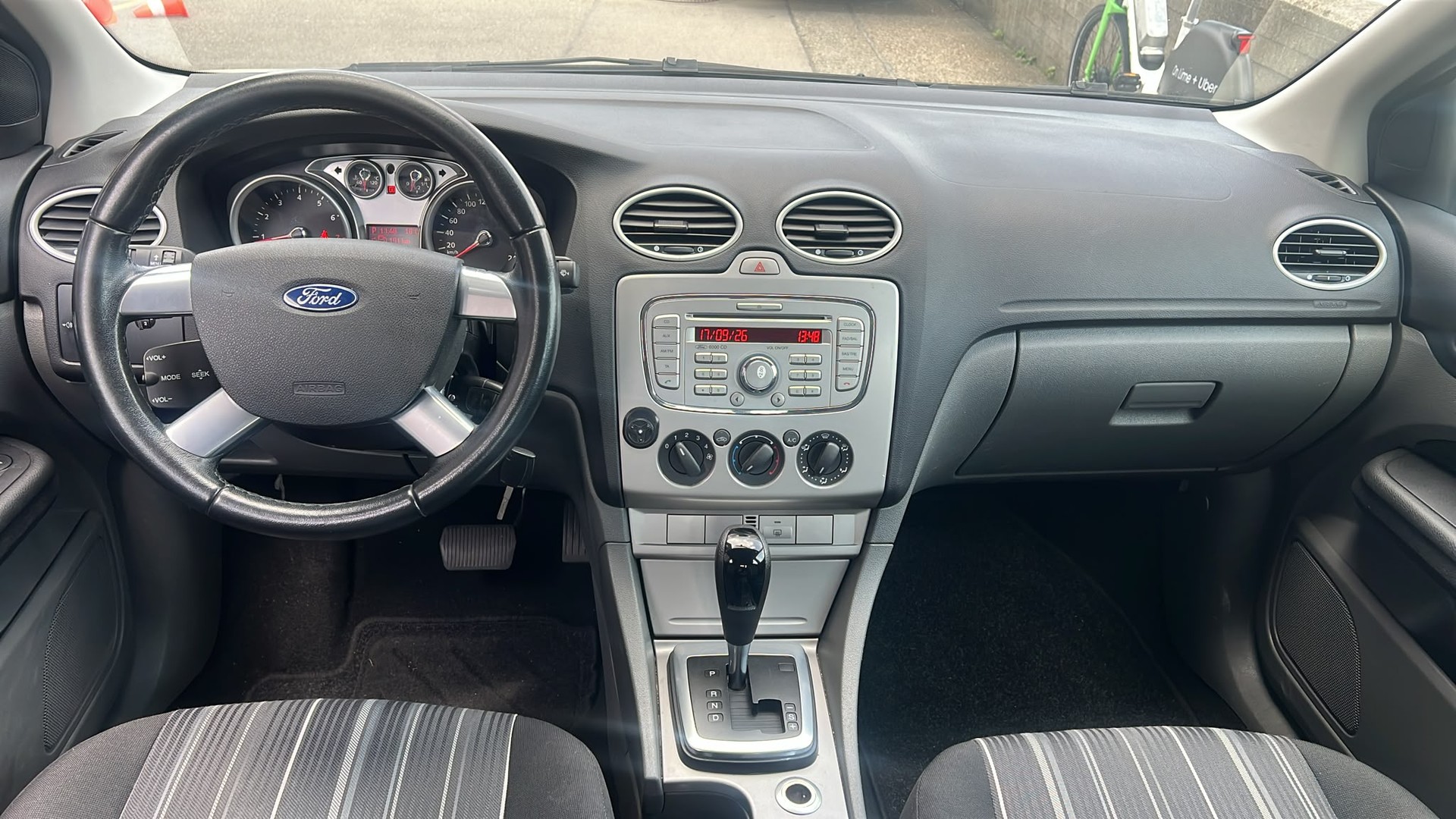 FORD Focus 2.0i Carving Automatic-image-8
