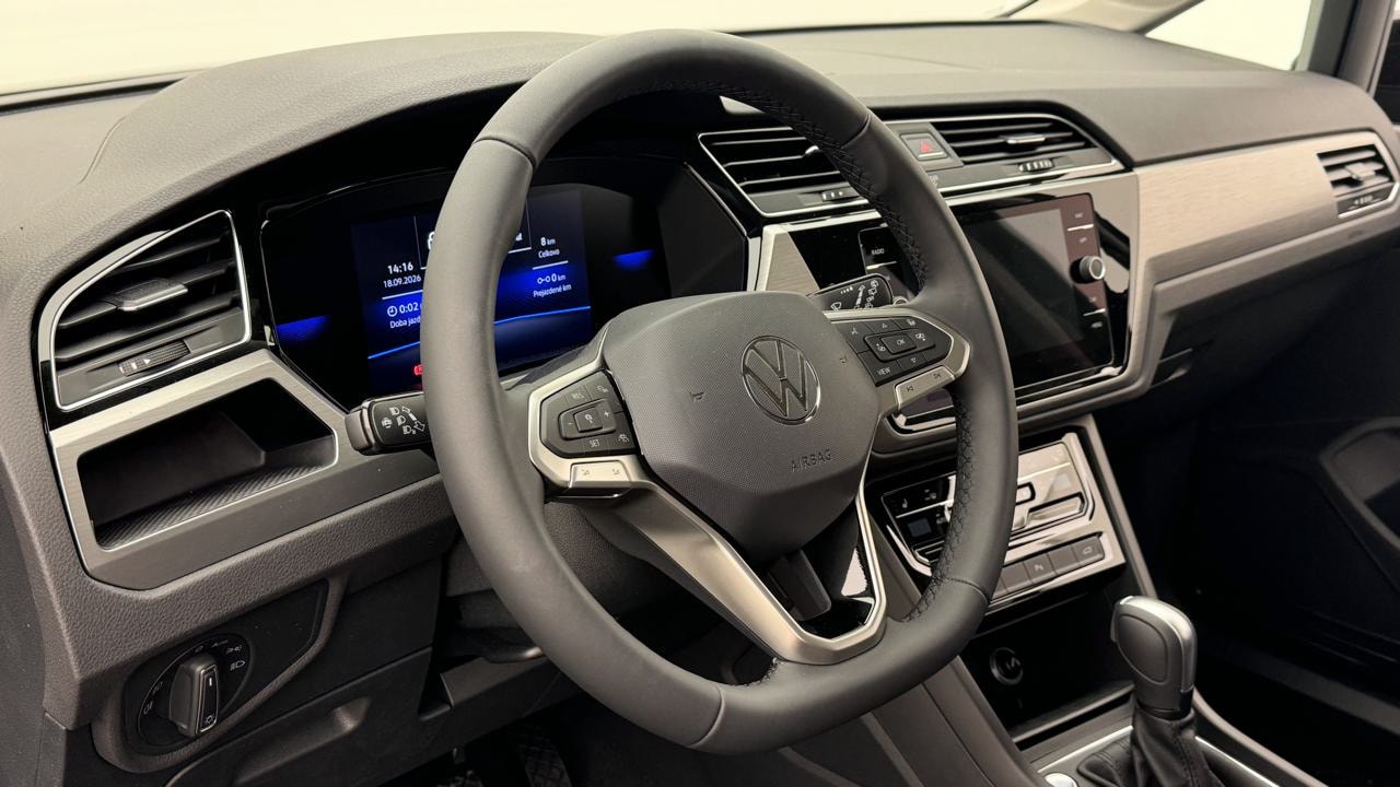 VW Touran 1.5 TSI EVO Limited-image-6
