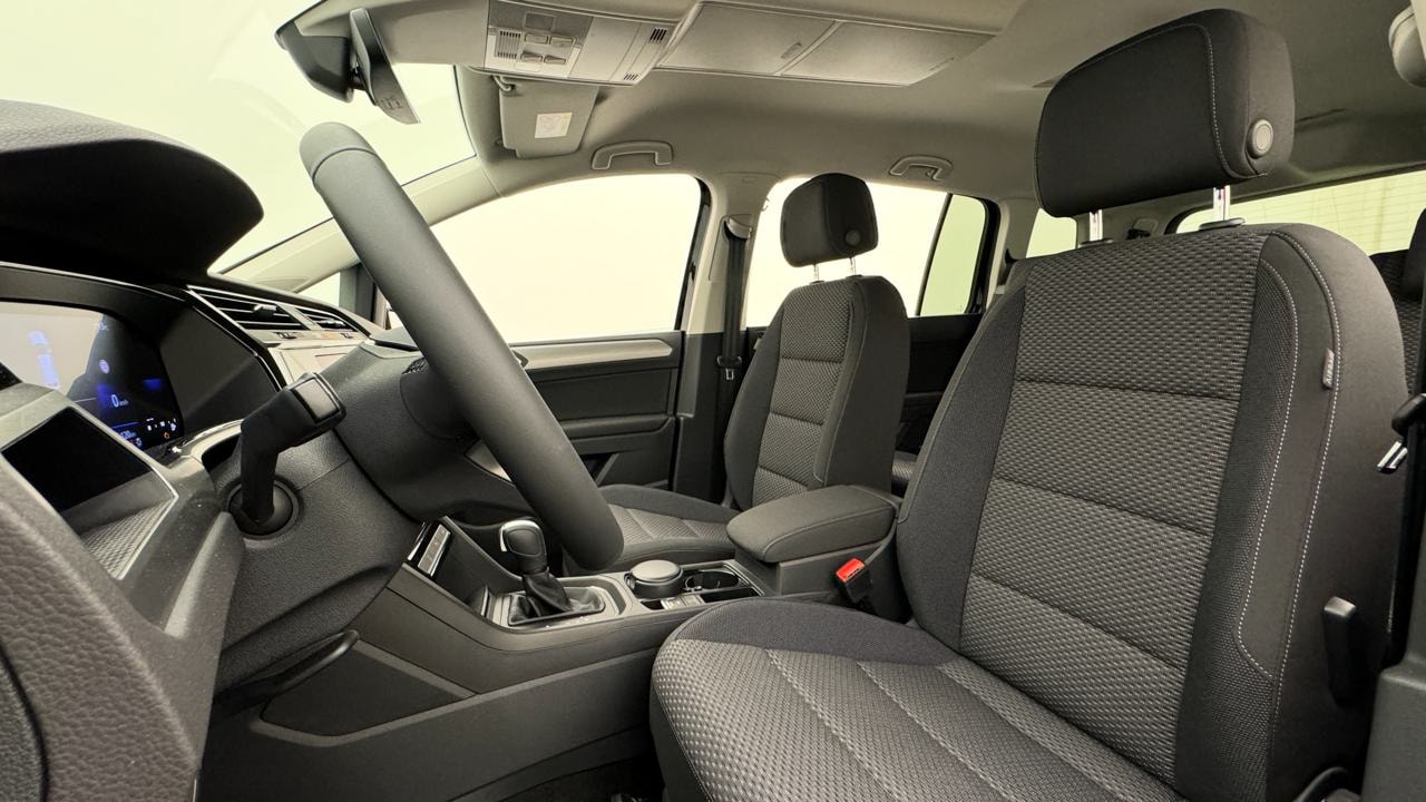 VW Touran 1.5 TSI EVO Limited-image-4