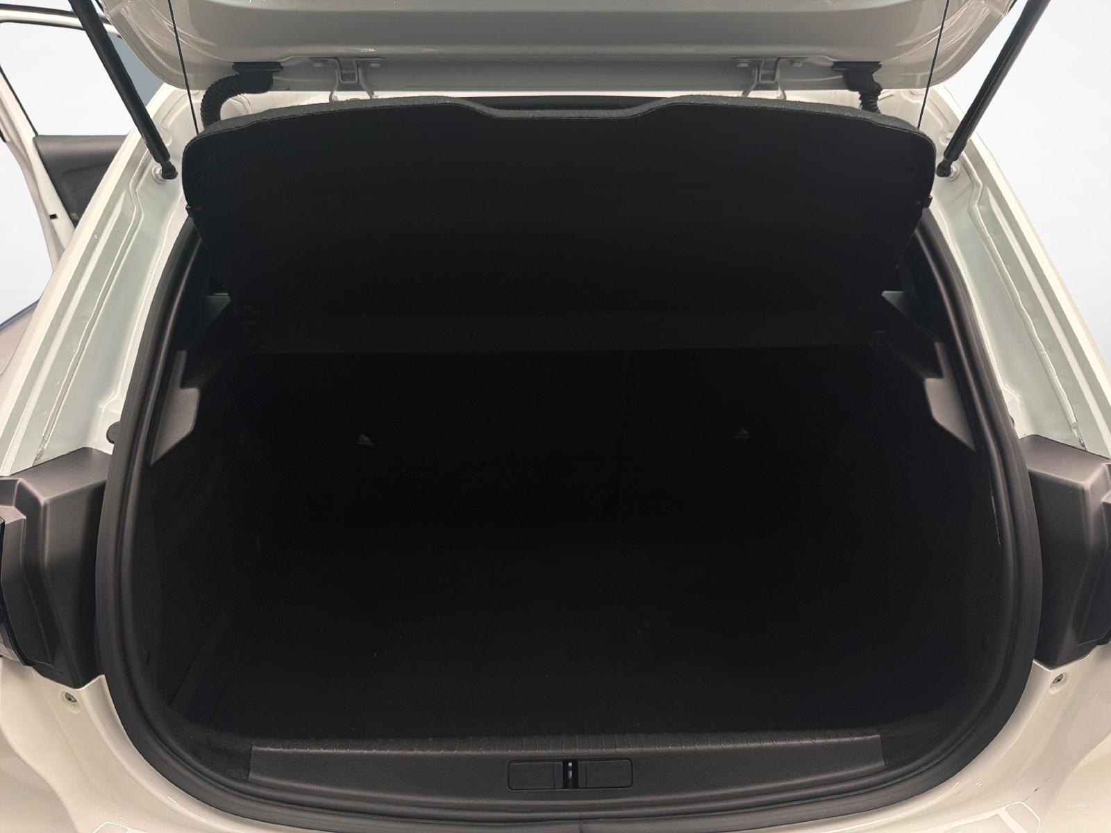PEUGEOT 208 1.2 PureTech Active Pack-image-11