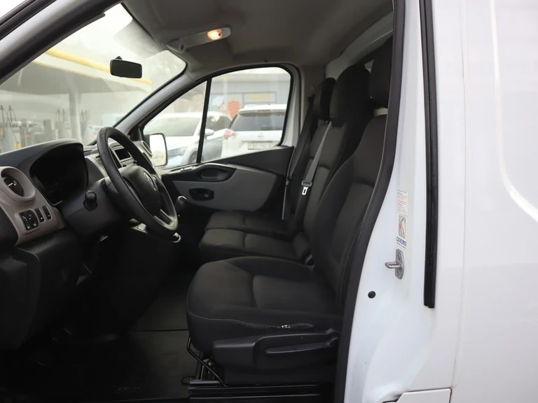 RENAULT Trafic 1.6 dCi 120 2.9t Business L2H1 ** L2 H1 ** Tempomat ** Klimaanlage ** 3-Plätzer ** AHK ** Frisch Ab MFK & Service **-image-8