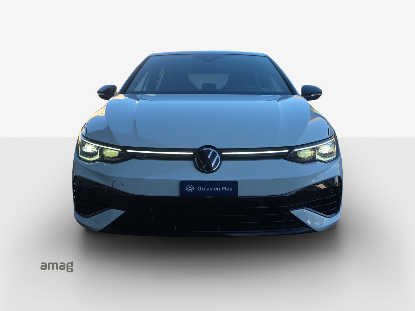 VW Golf 2.0 TSI R DSG 4Motion-image-6