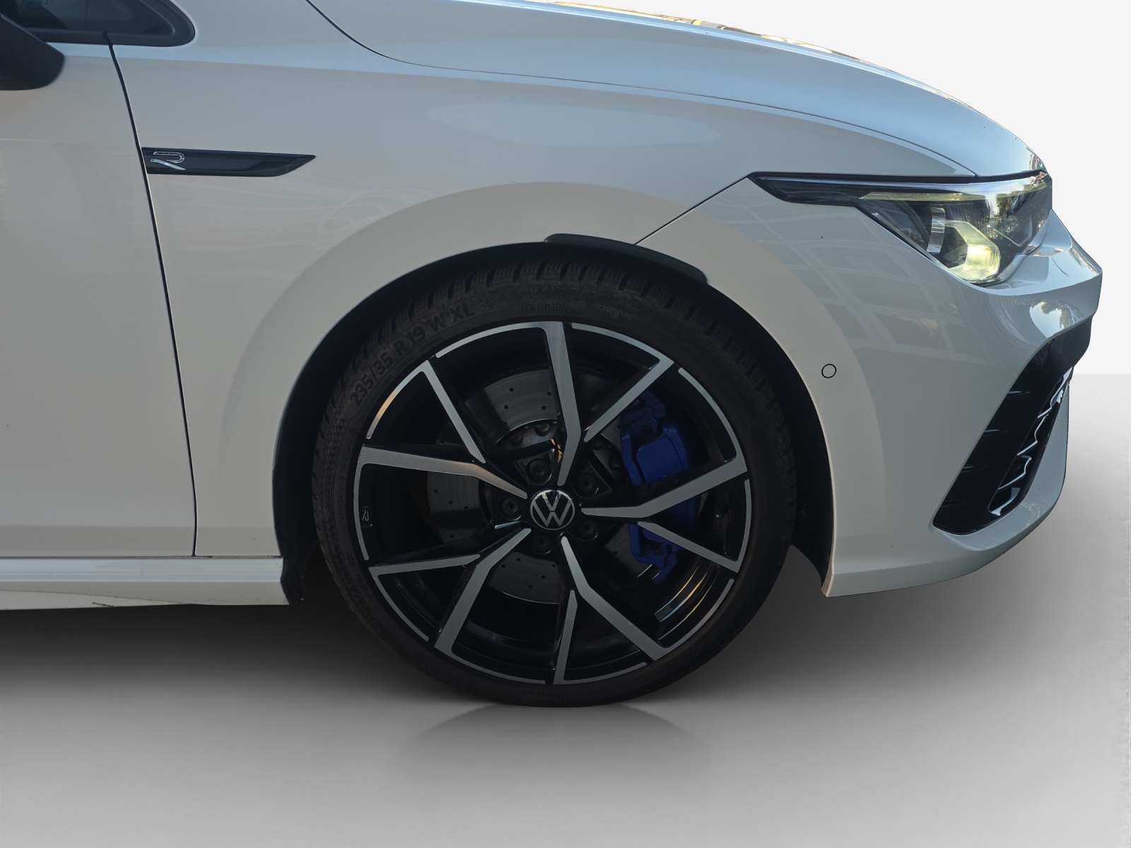 VW Golf 2.0 TSI R DSG 4Motion-image-14