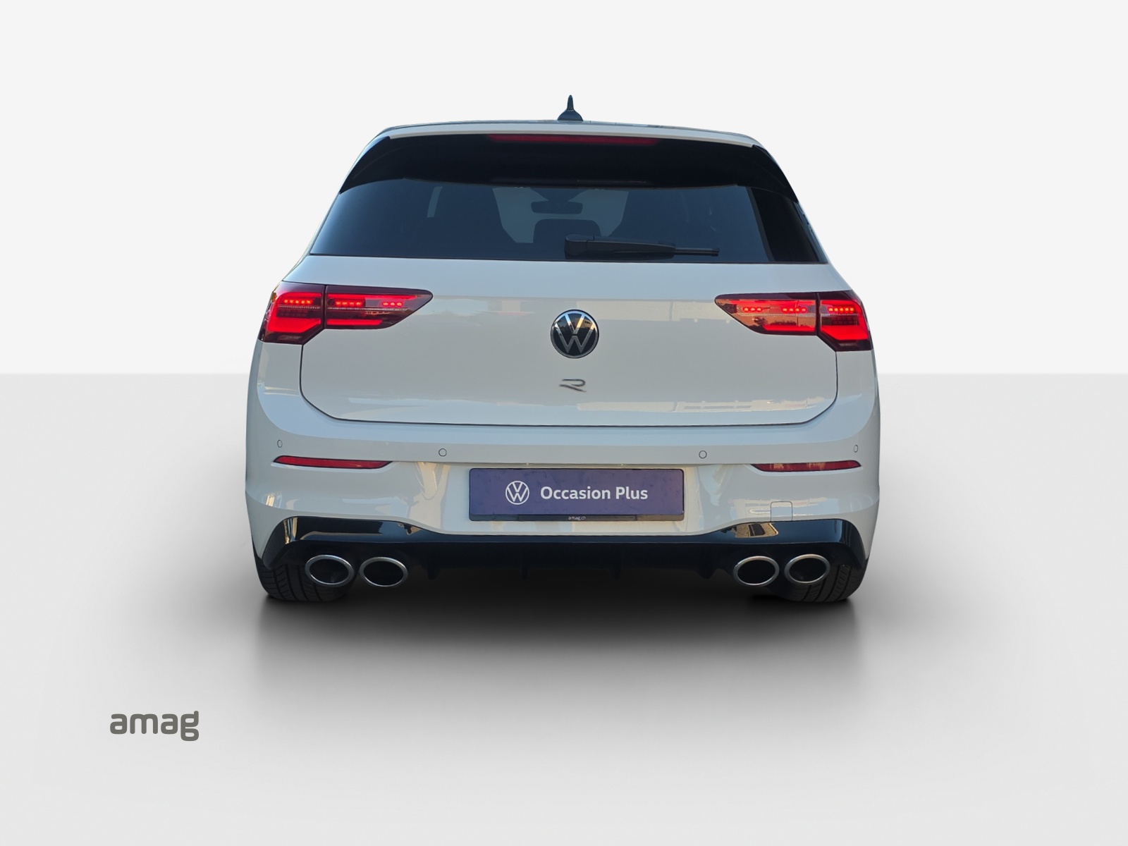 VW Golf 2.0 TSI R DSG 4Motion-image-3