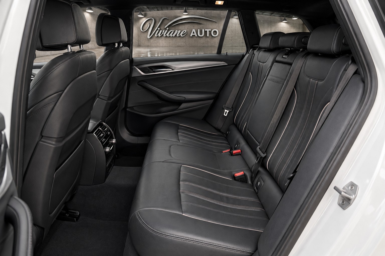 BMW 520d xDrive Touring Sport Line Steptronic-image-7