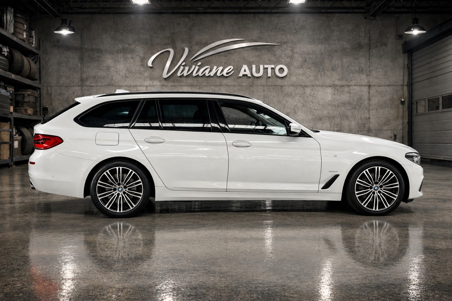 BMW 520d xDrive Touring Sport Line Steptronic-image-4