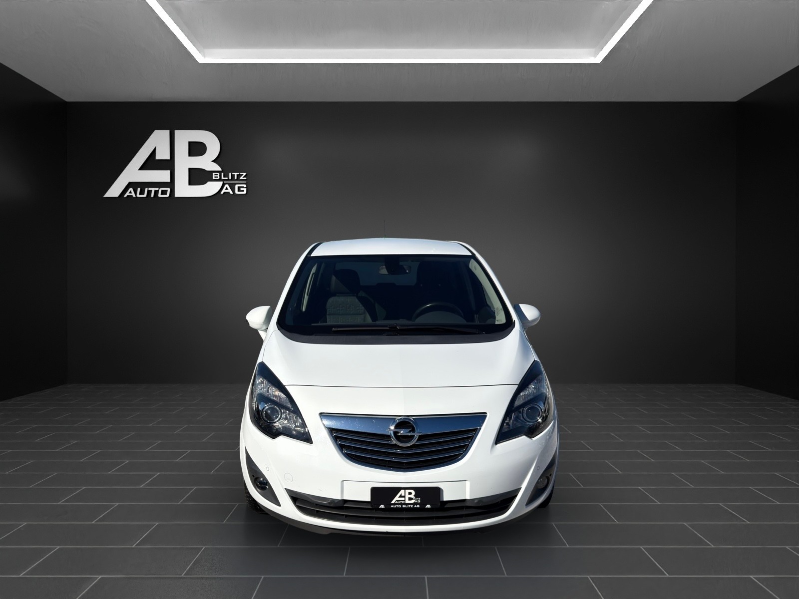 OPEL Meriva 1.4 Turbo Cosmo mit 140 PS-image-0