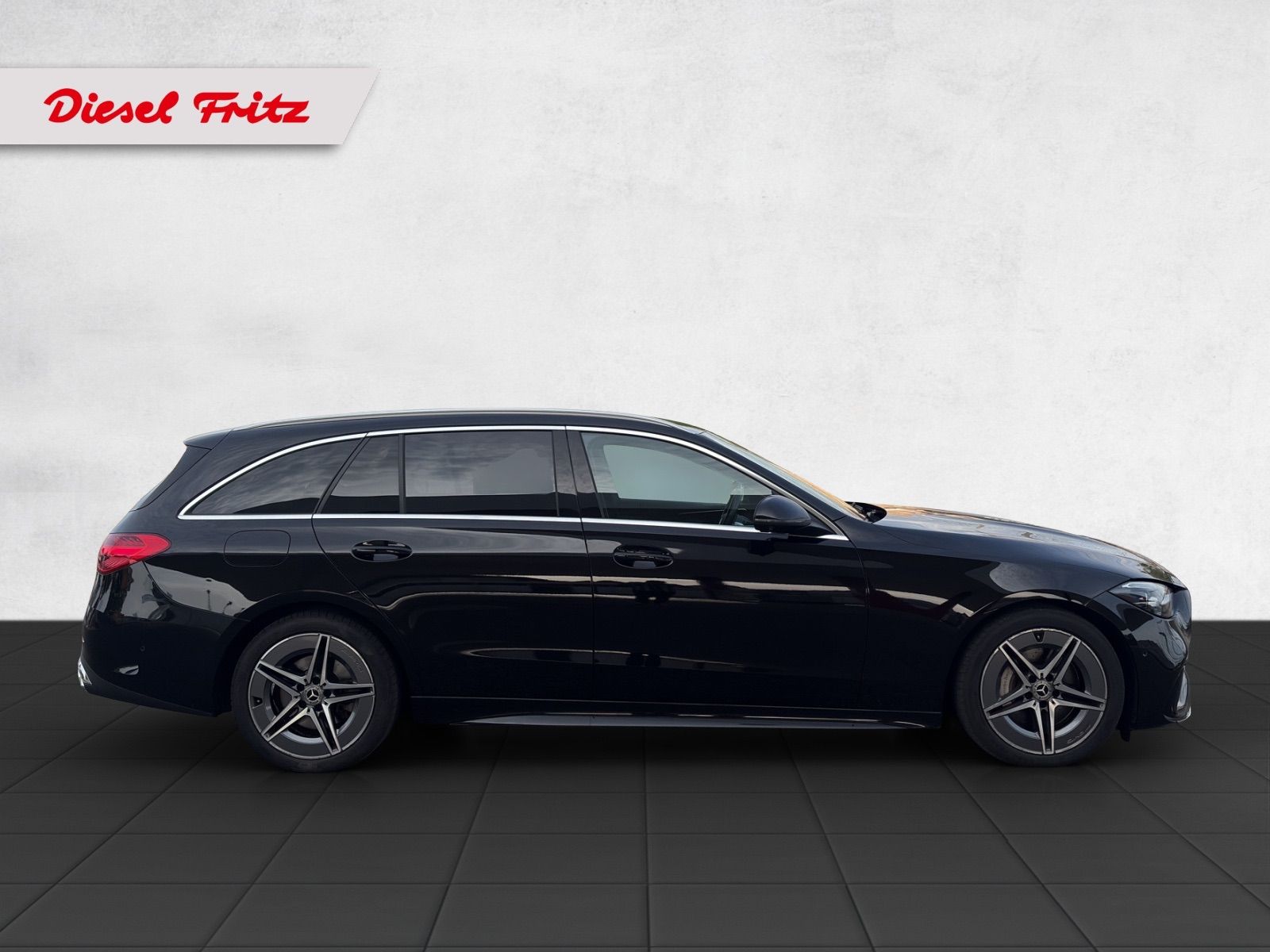 MERCEDES-BENZ C 300 d T AMG Line-image-5