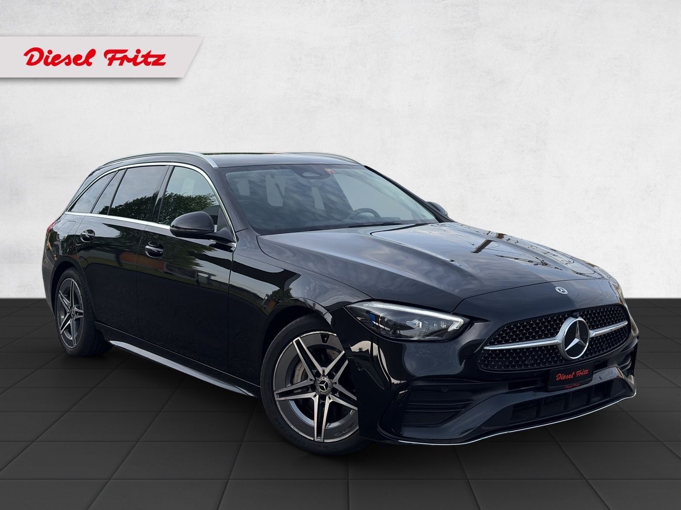 MERCEDES-BENZ C 300 d T AMG Line-image-6