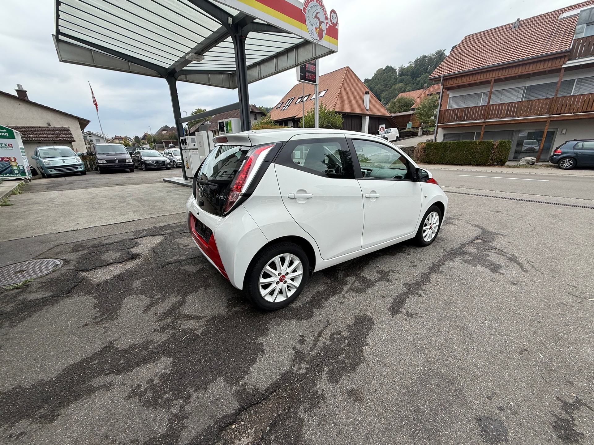 TOYOTA Aygo 1.0 VVT-i x-pure-image-2