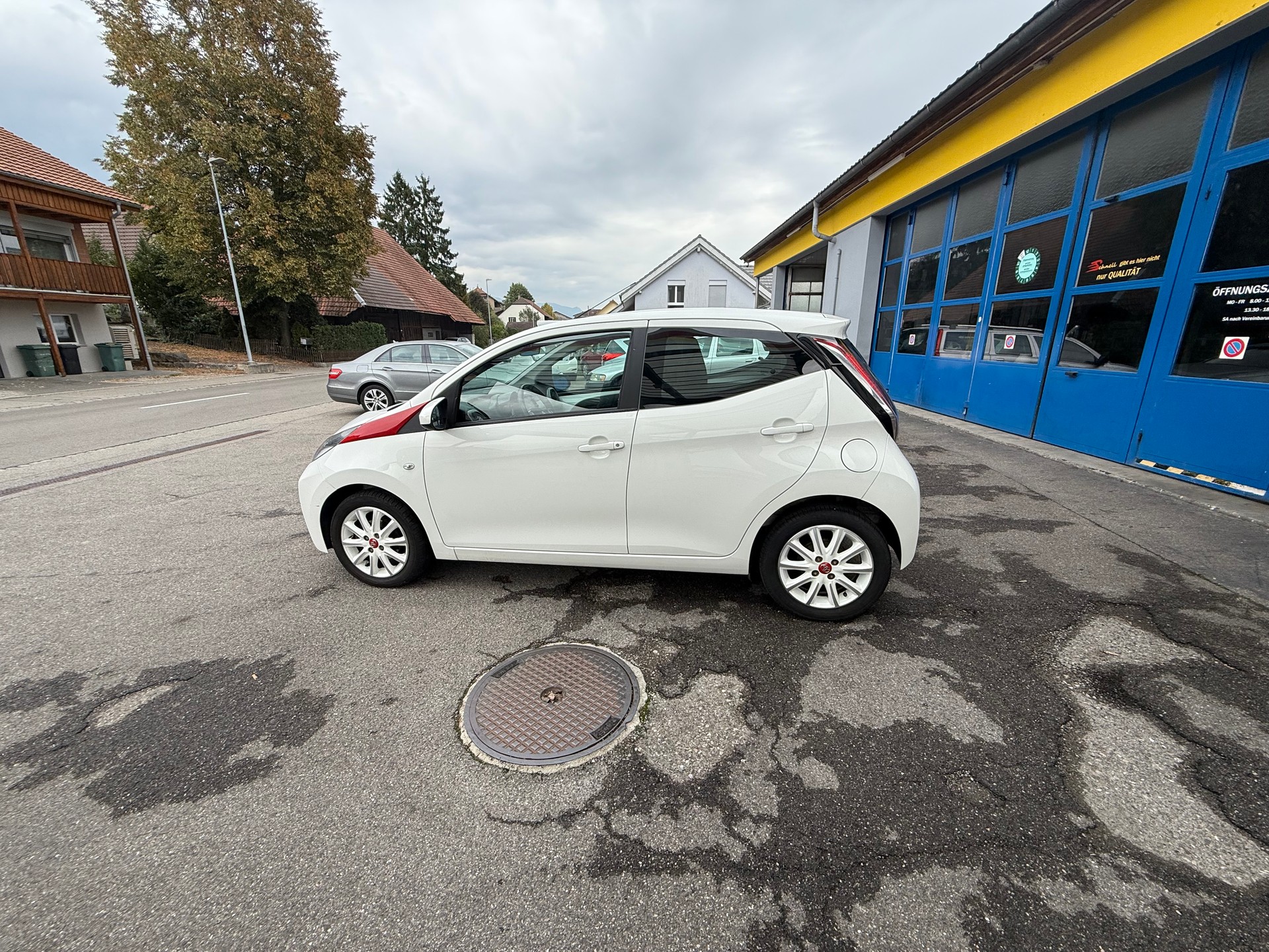 TOYOTA Aygo 1.0 VVT-i x-pure-image-5