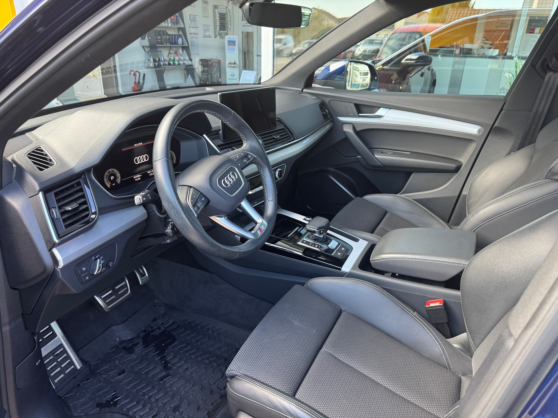 AUDI Q5 40 TDI S-line quattro S-tronic-image-5