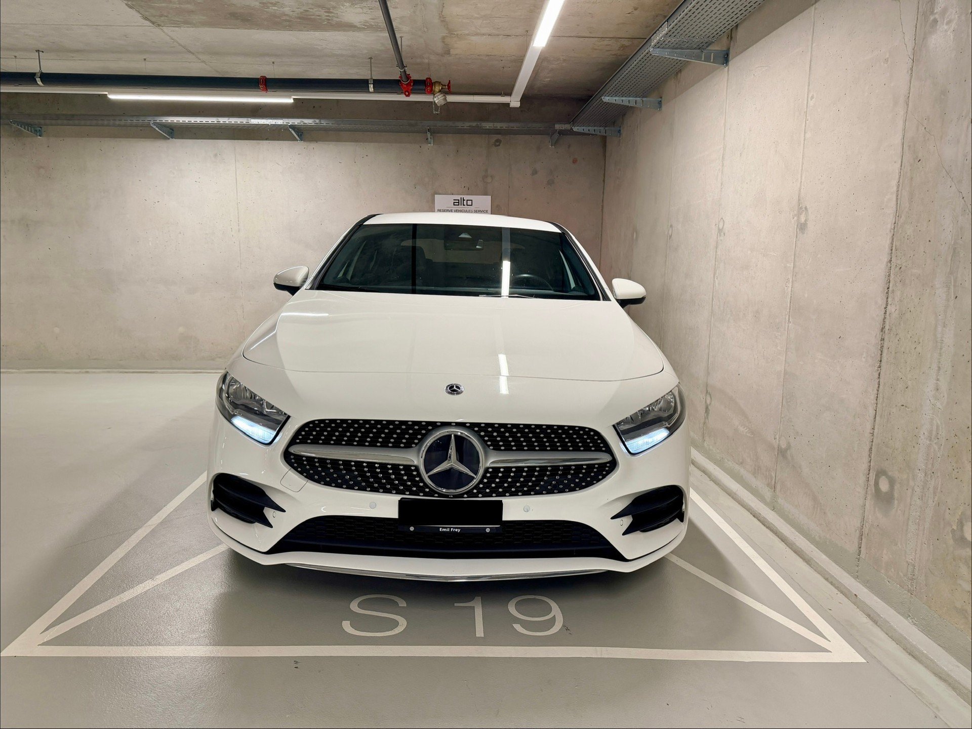 MERCEDES-BENZ A 220 AMG Line 7G-DCT 4Matic-image-7