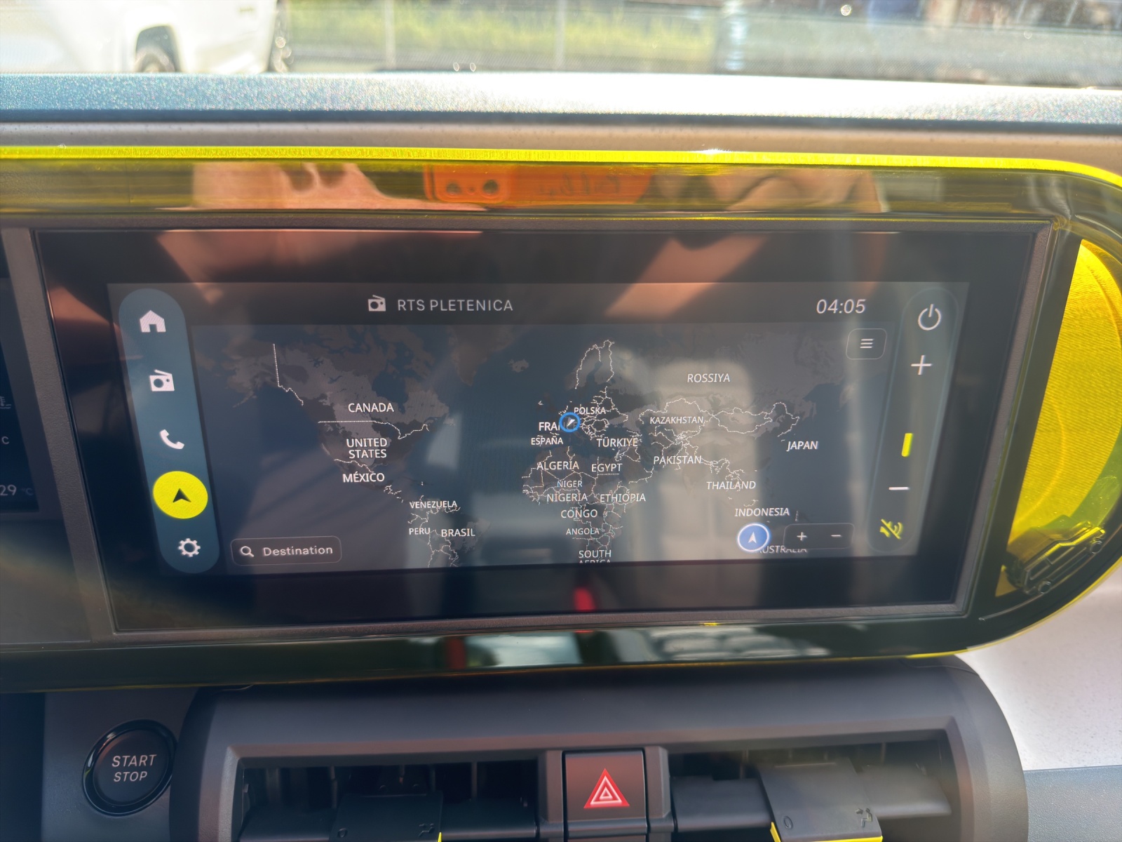 FIAT Grande Panda 1.2 Hybrid La Prima-image-8