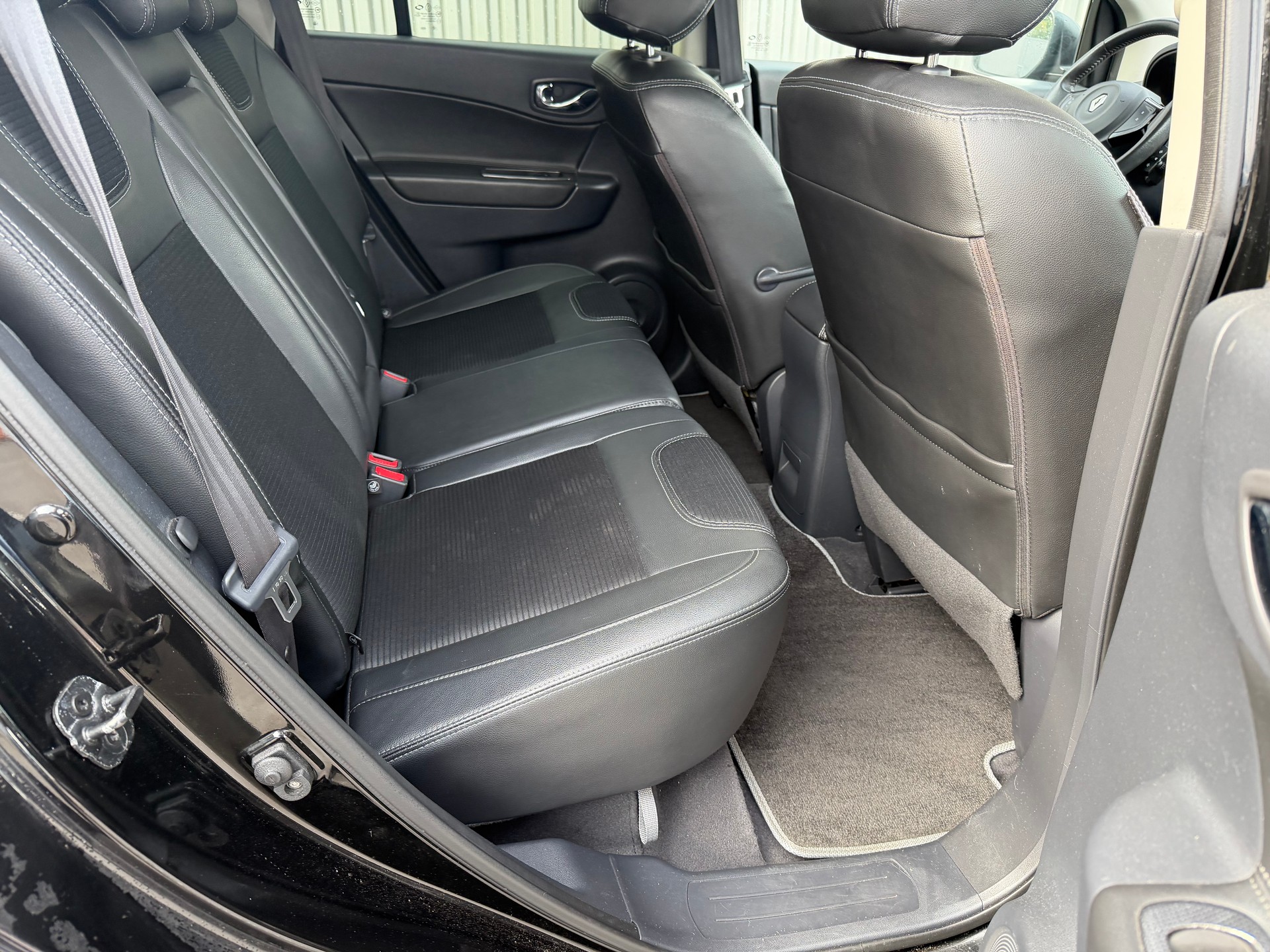 RENAULT Koleos 2.0 dCi Exception 4x4 Automatic-image-32