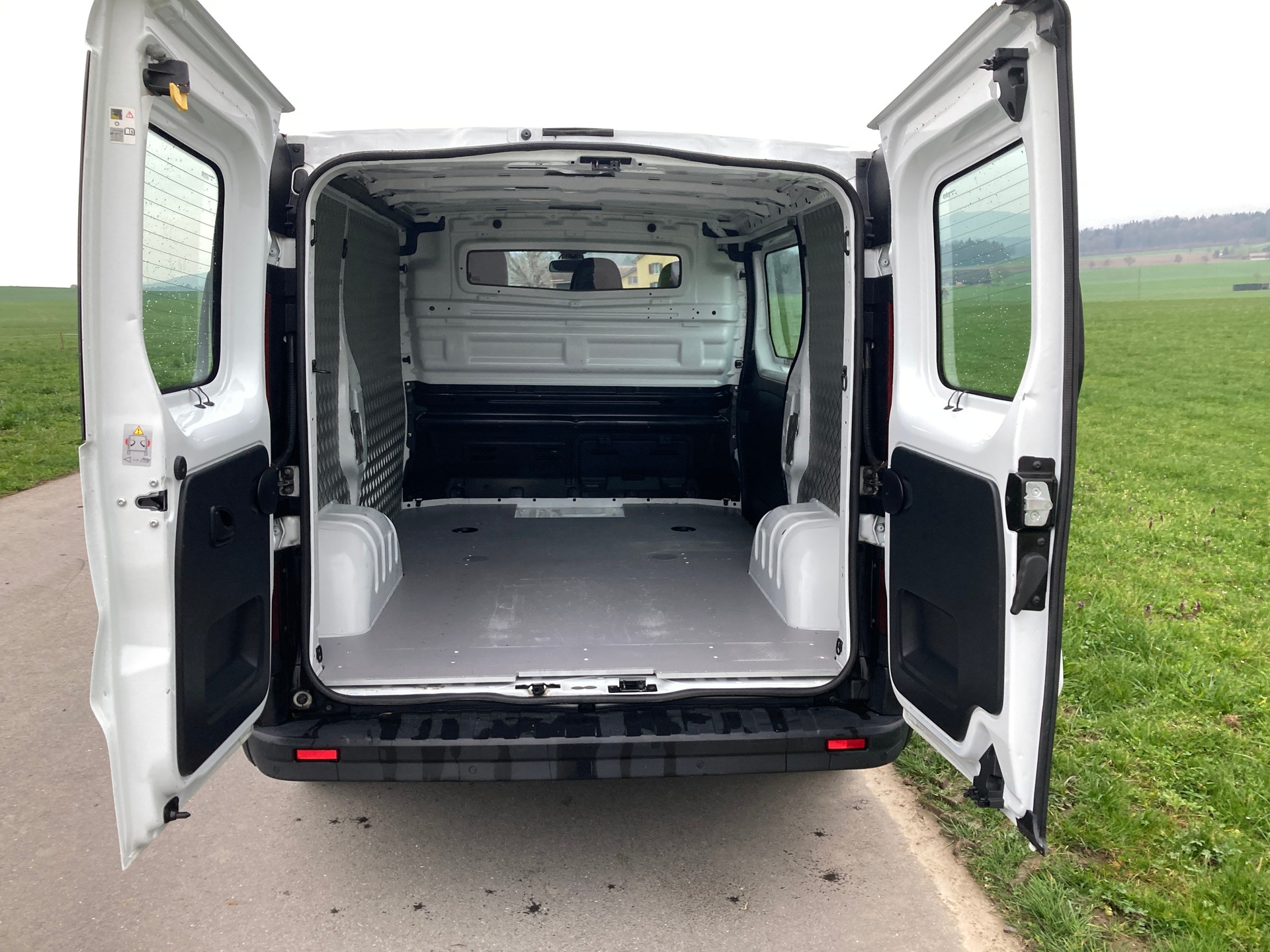 RENAULT Trafic 1.6 dCi 120 2.9t Business L1H1 Nutzlast 1`700 KG-image-5