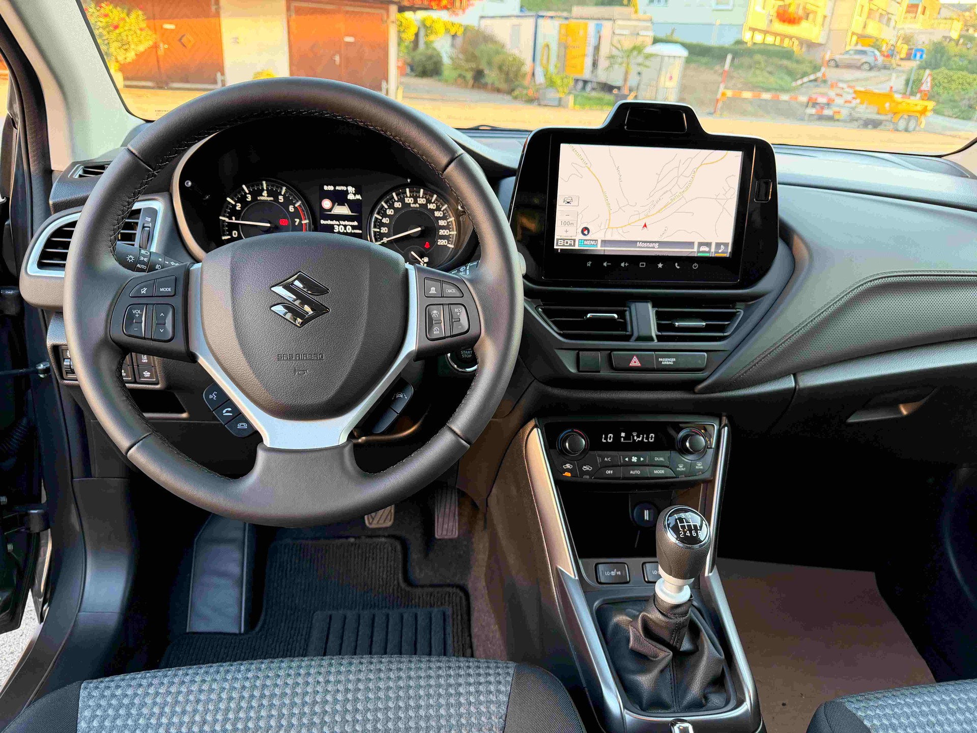 SUZUKI S-Cross 1.4 T Compact+ Hybrid 4x4-image-11