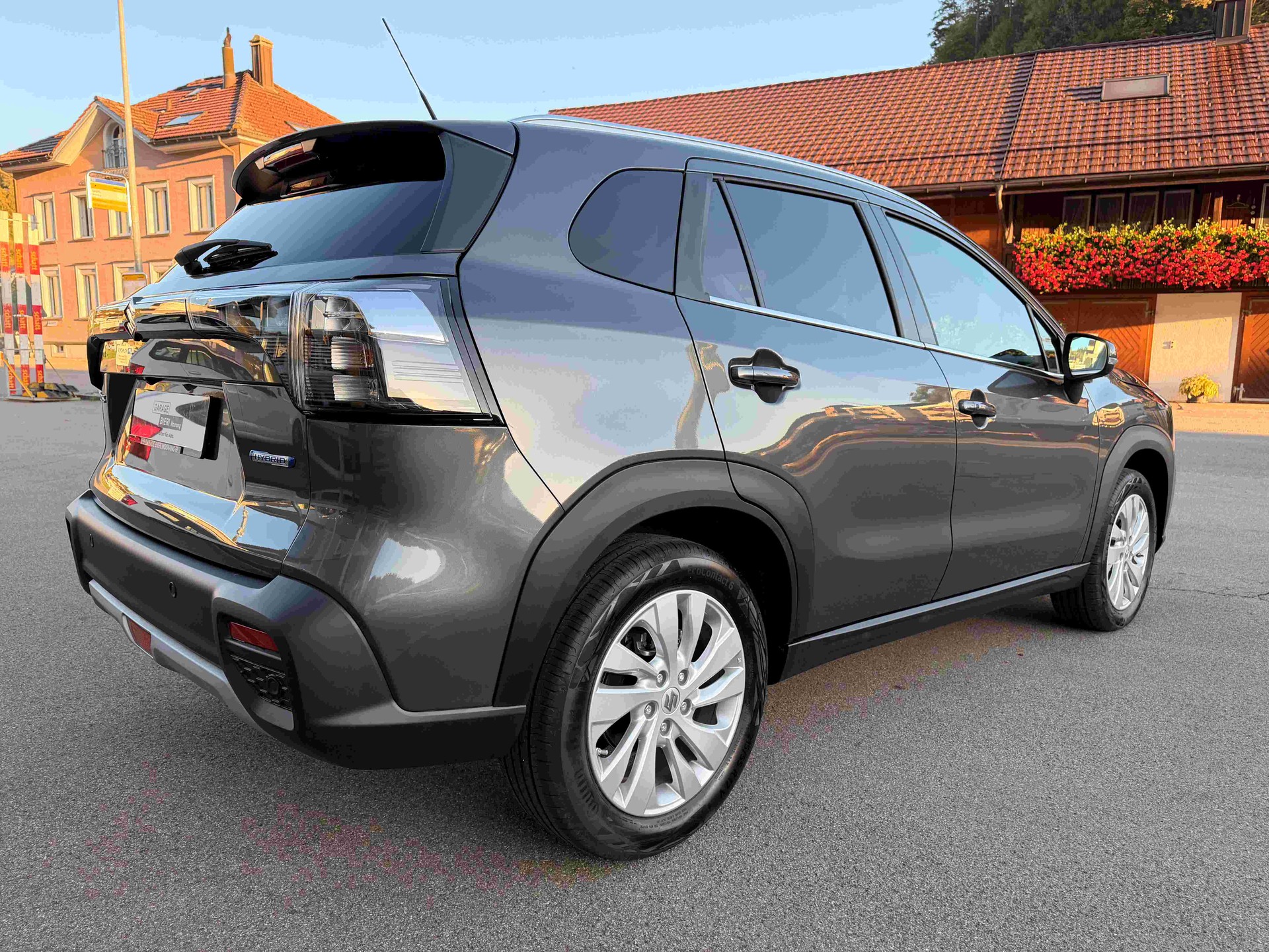 SUZUKI S-Cross 1.4 T Compact+ Hybrid 4x4-image-5