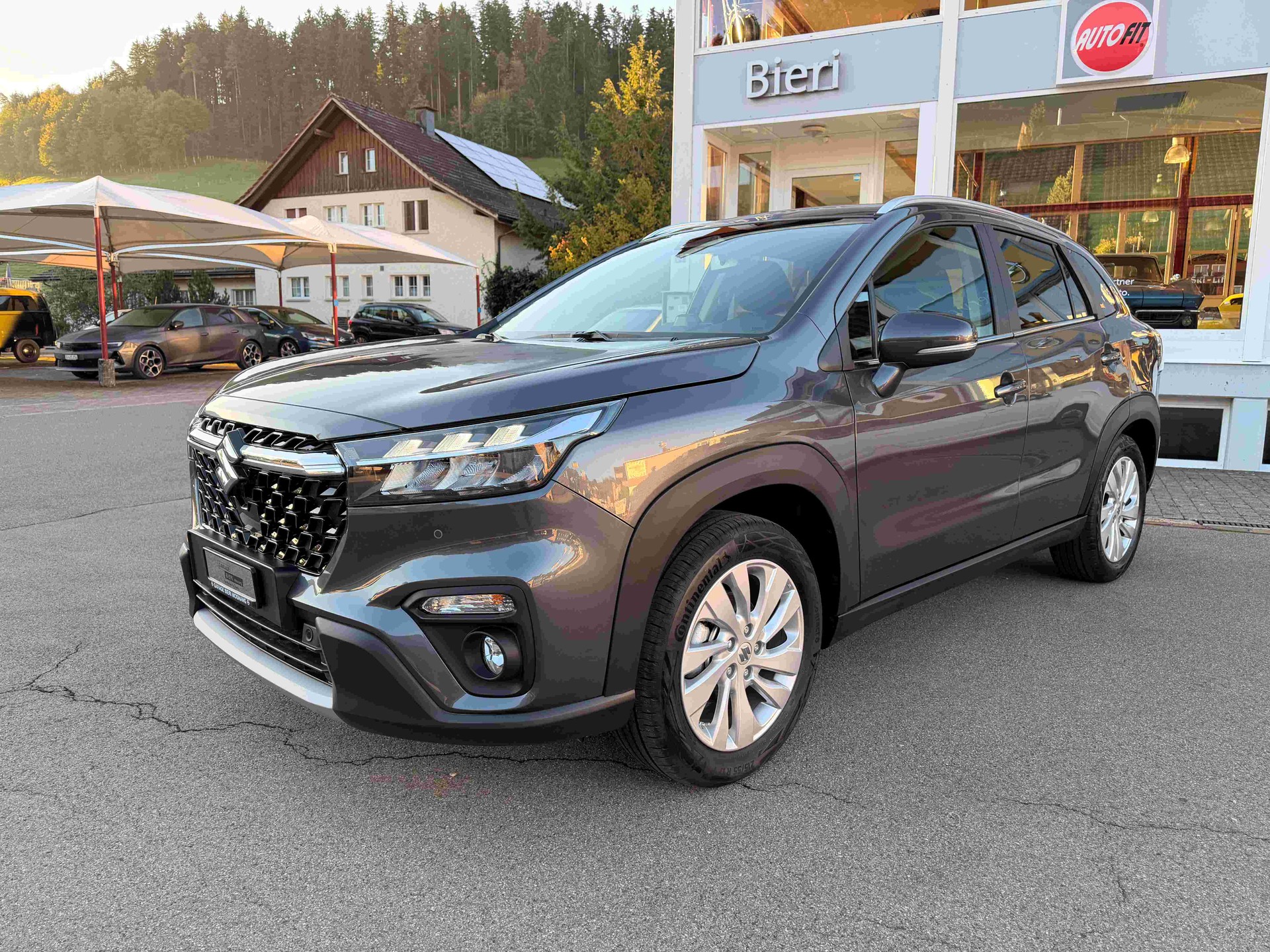 SUZUKI S-Cross 1.4 T Compact+ Hybrid 4x4-image-2