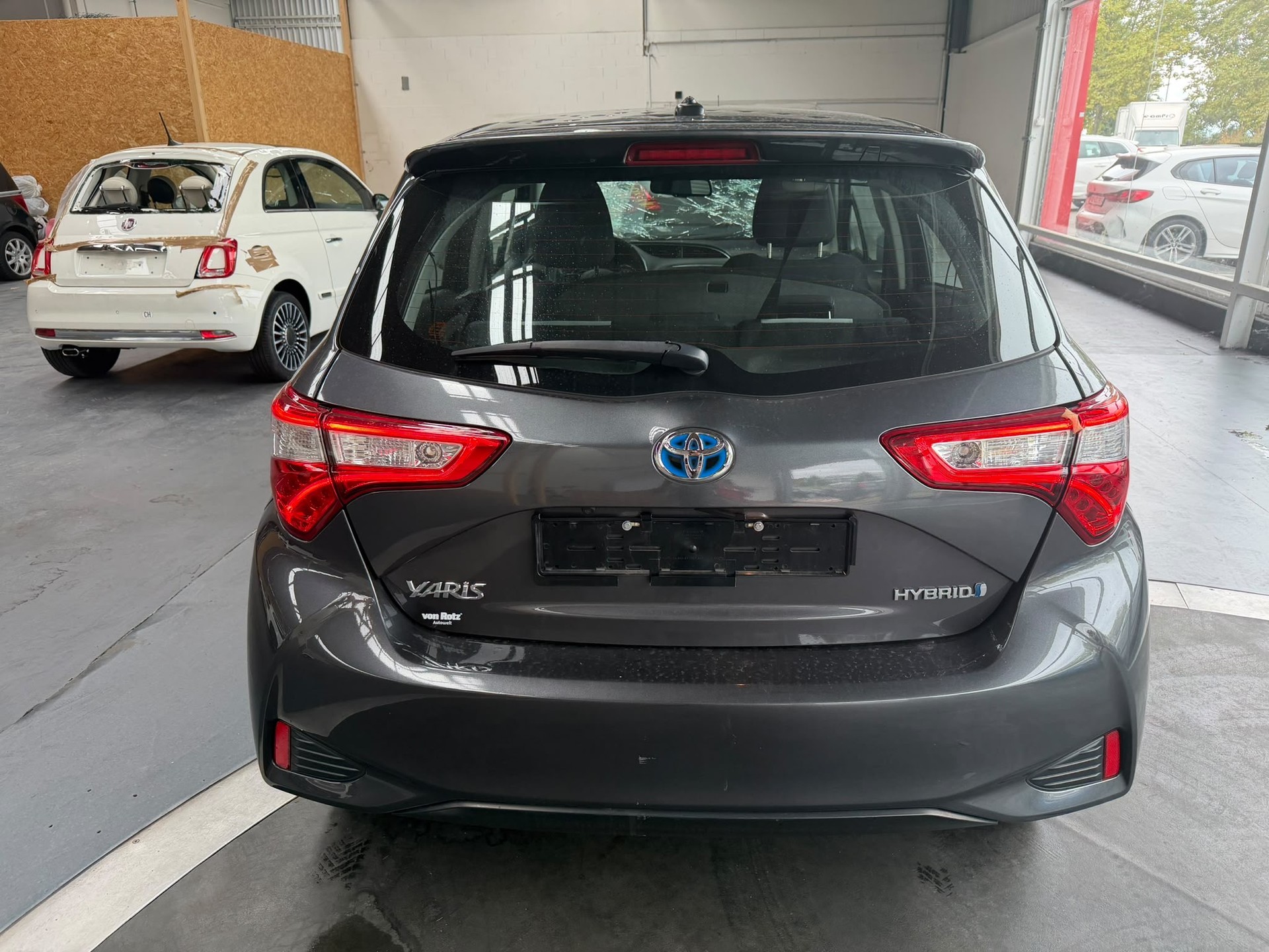 TOYOTA Yaris 1.5 VVT-i Hybrid Comfort e-CVT-image-5
