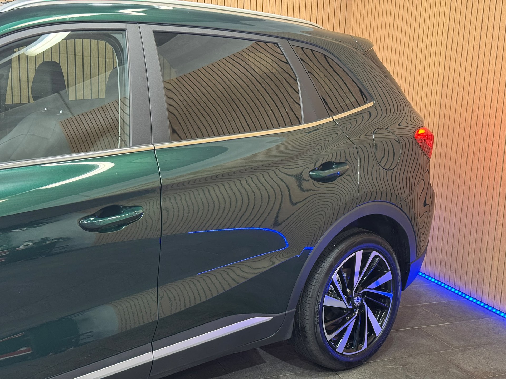 MG ZS 1.5 HEV LuxuryVoll Hybrid Luxury-image-4