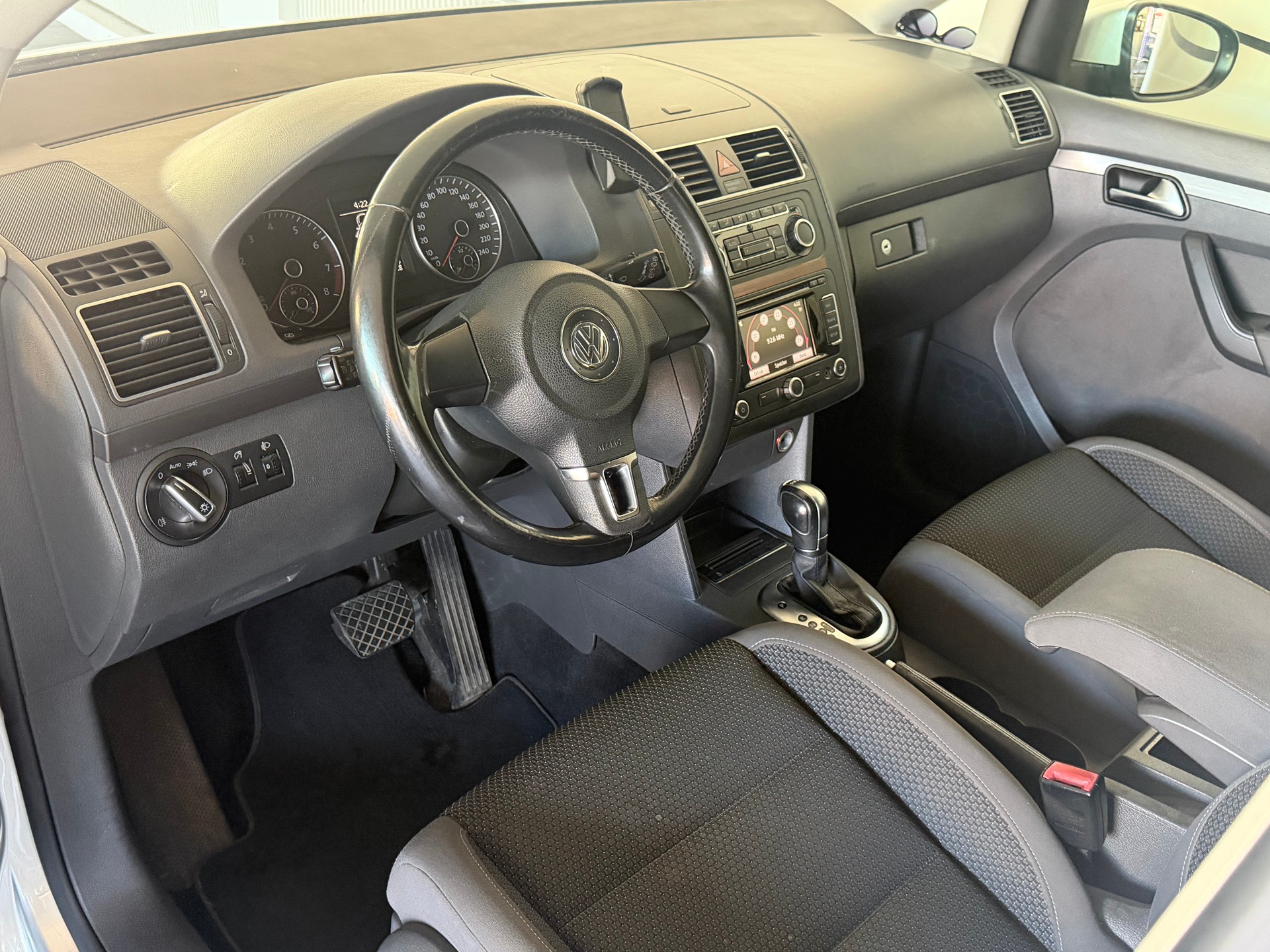 VW Touran 1.4 TSI Trendline DSG-image-9