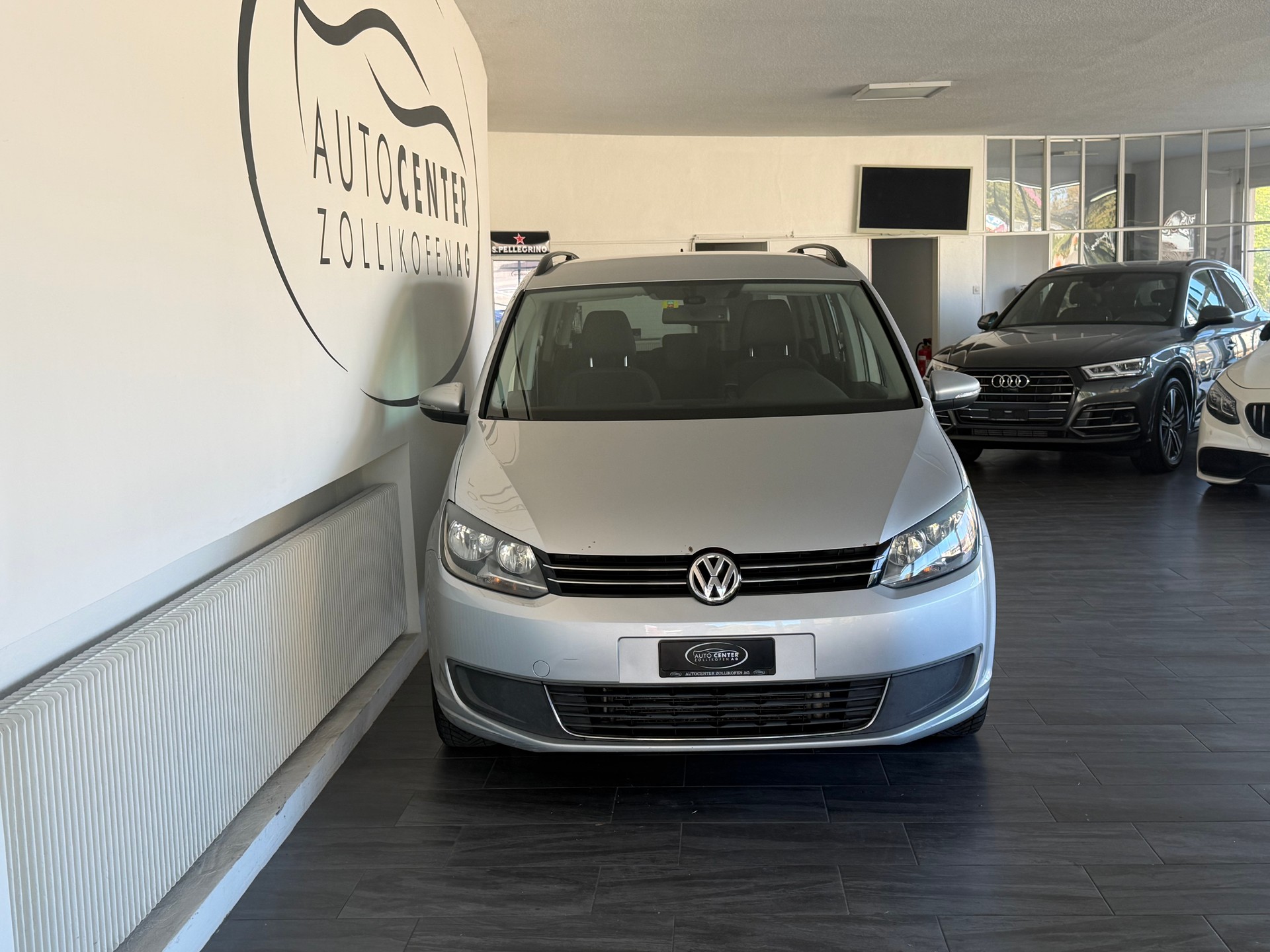 VW Touran 1.4 TSI Trendline DSG-showroom-element-1