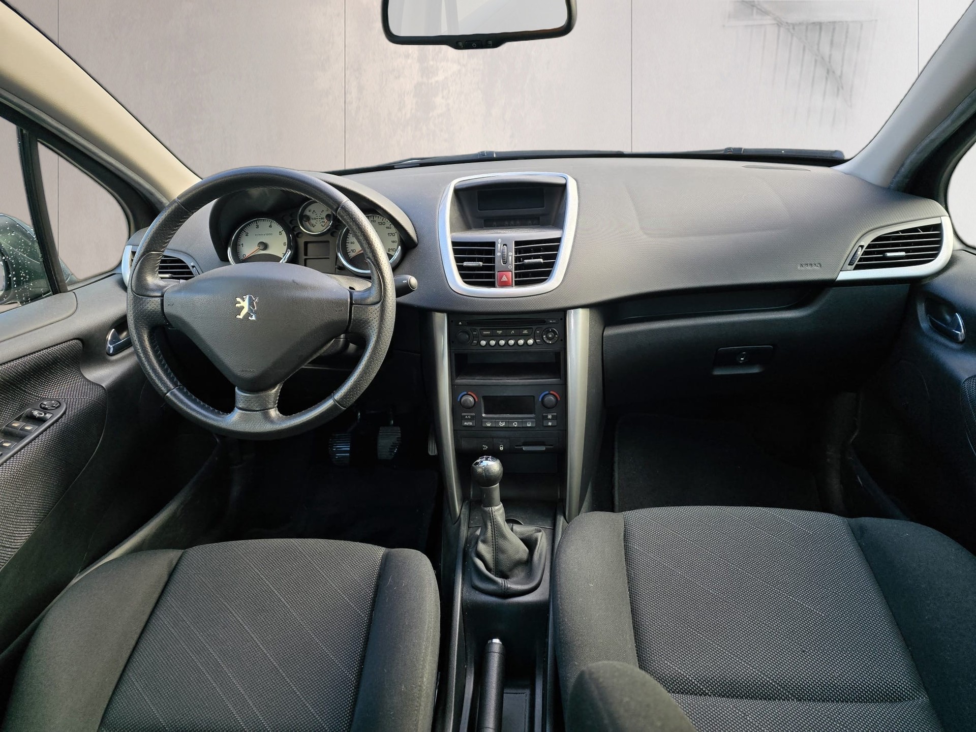 PEUGEOT 207 1.6 16V XS-image-8