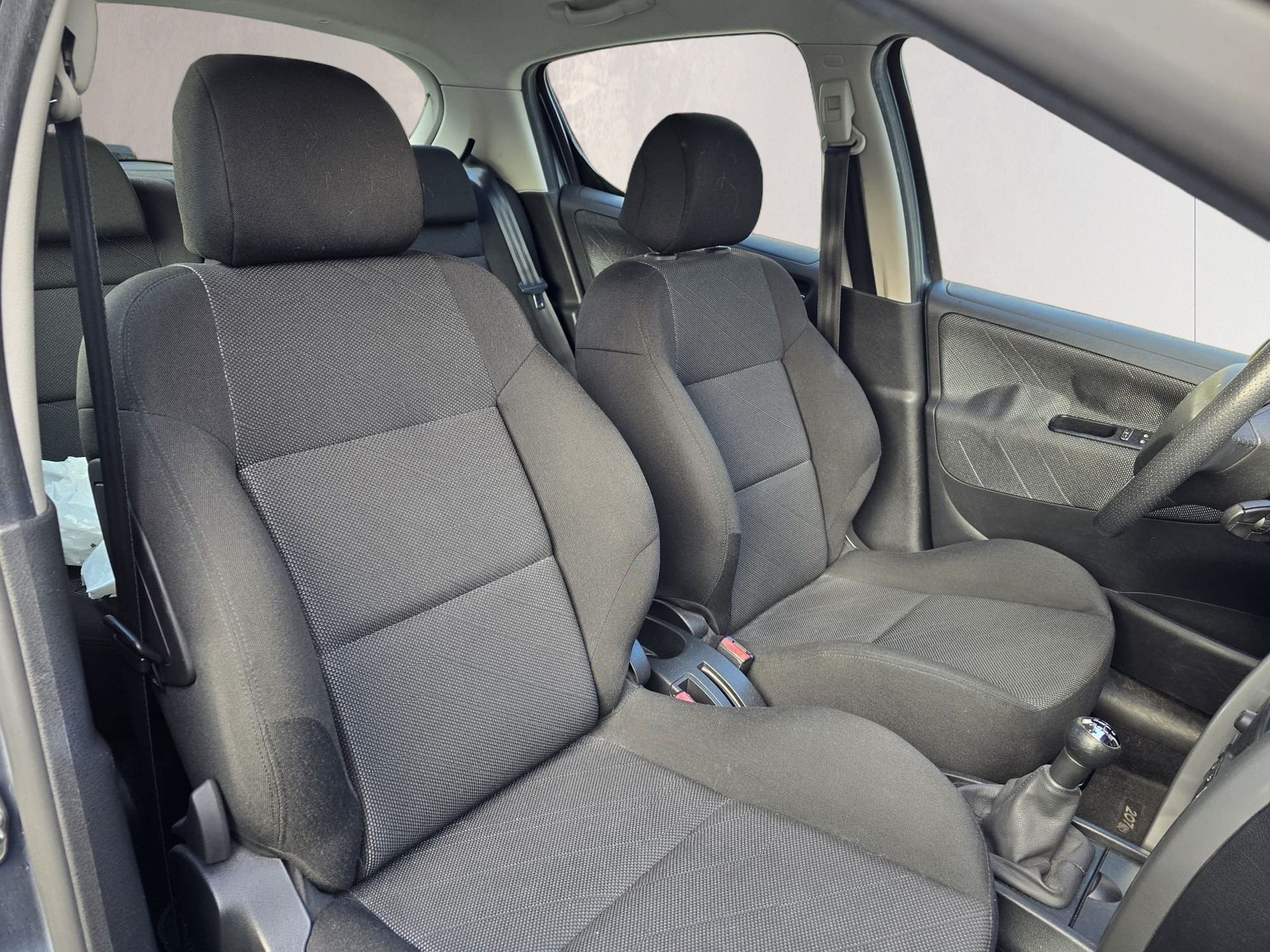 PEUGEOT 207 1.6 16V XS-image-10