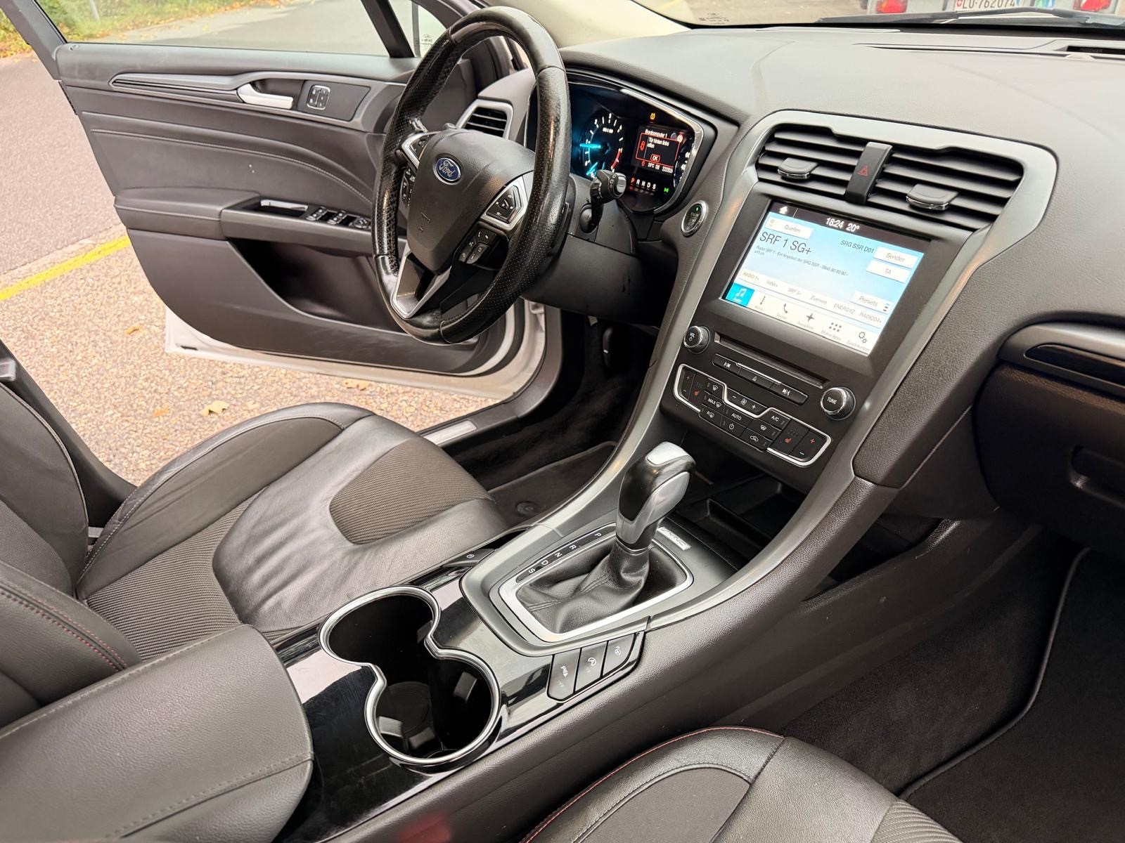 FORD Mondeo 2.0 TDCi ST-Line AWD PowerShift-image-12