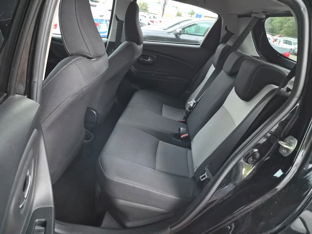 TOYOTA Yaris 1.5 VVT-i Hybrid Trend e-CVT-image-8
