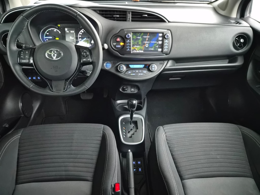 TOYOTA Yaris 1.5 VVT-i Hybrid Trend e-CVT-image-11