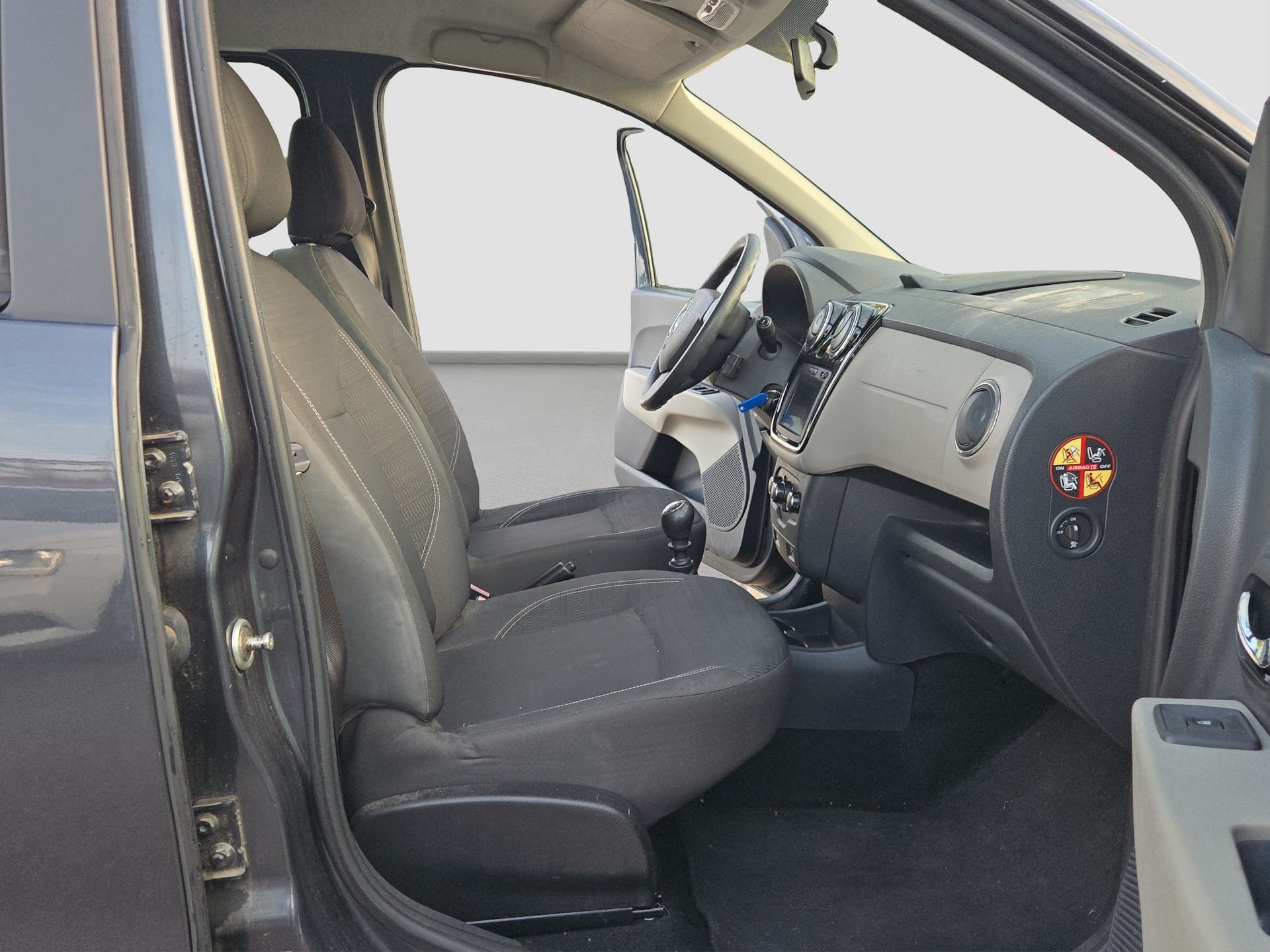 DACIA Lodgy 1.5 dCi Lauréate 7PL-image-6