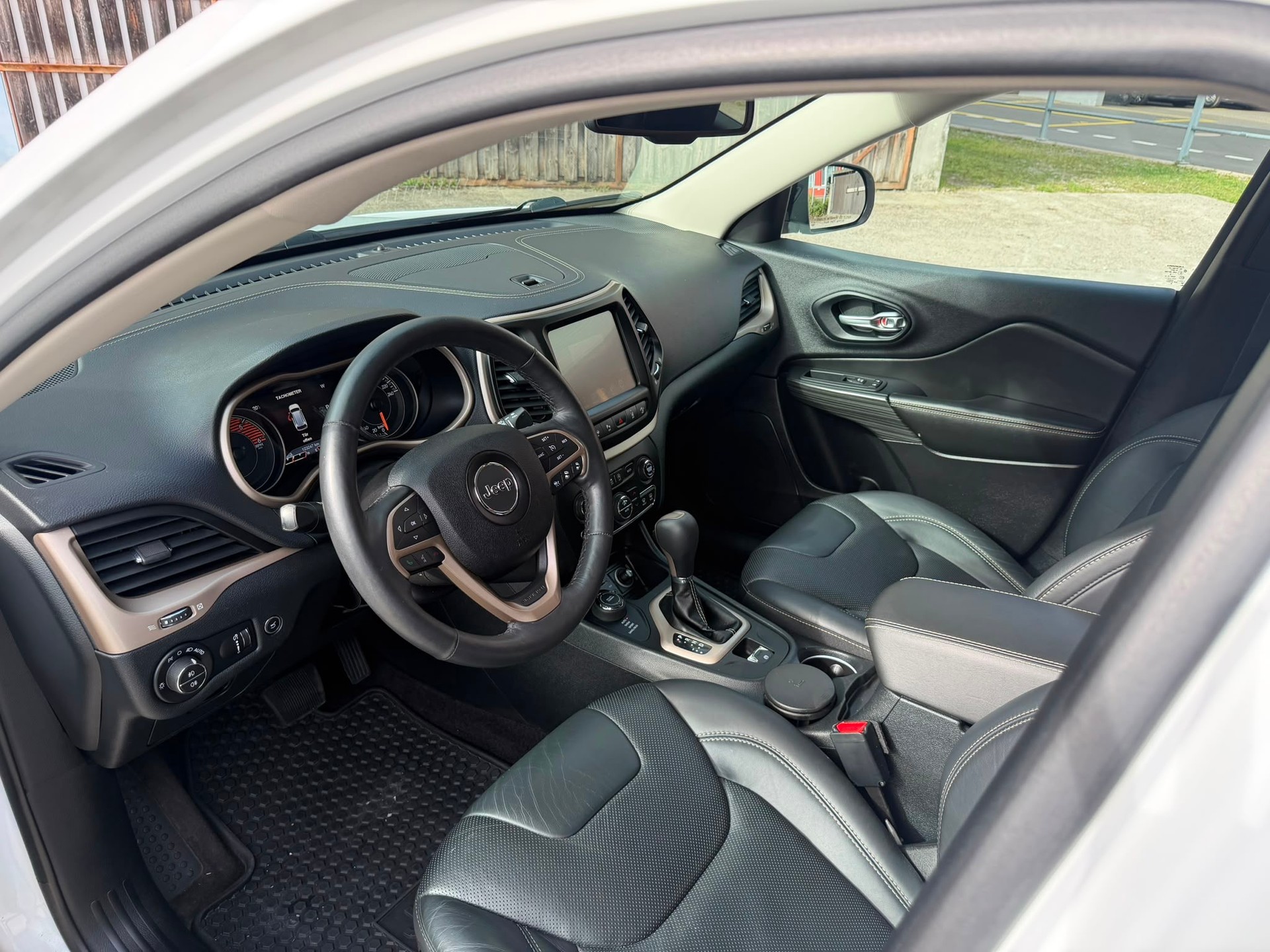 JEEP Cherokee 2.2TD Limited AWD 9ATX-image-8