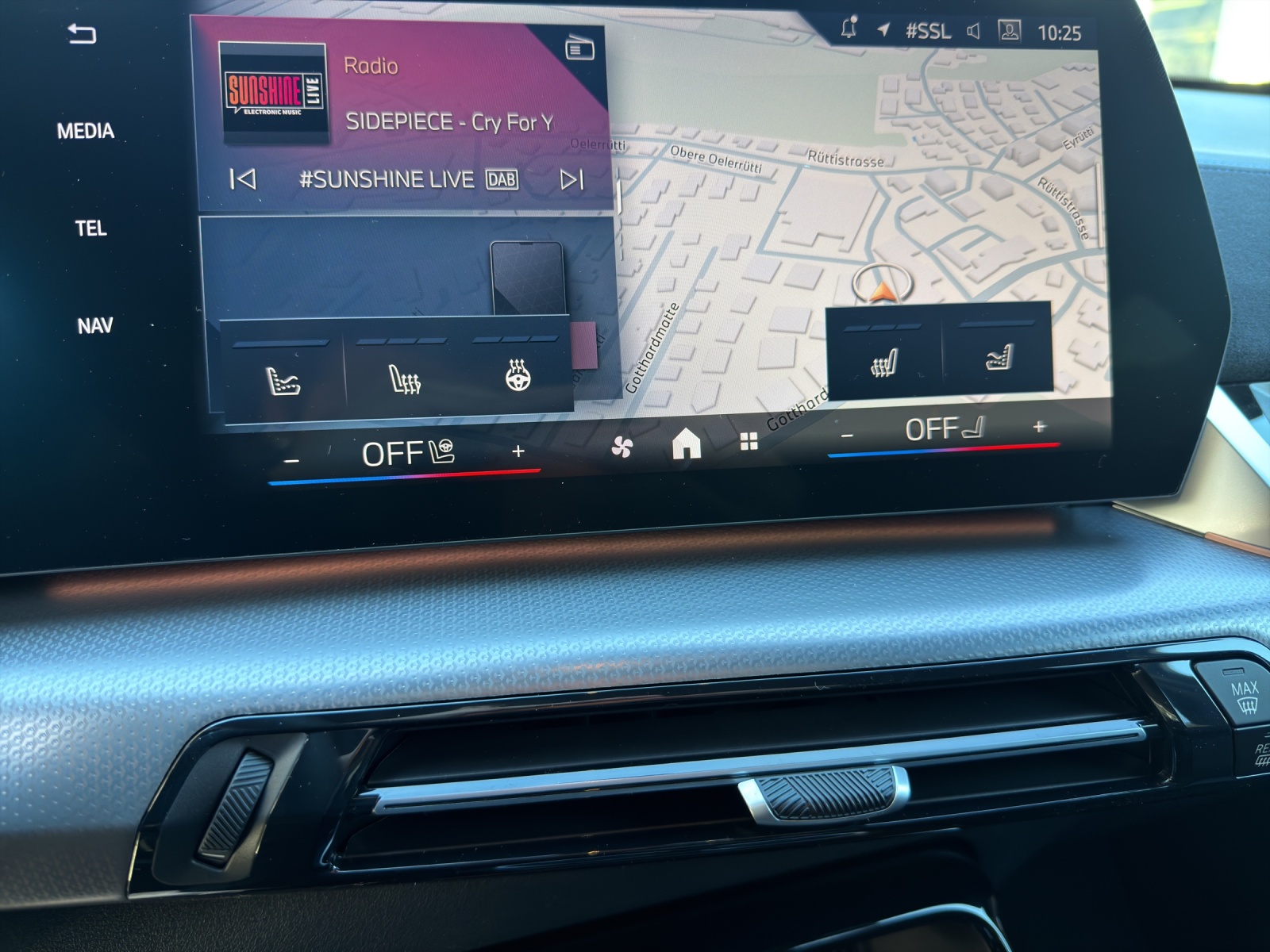 BMW X1 23i xDrive-image-20