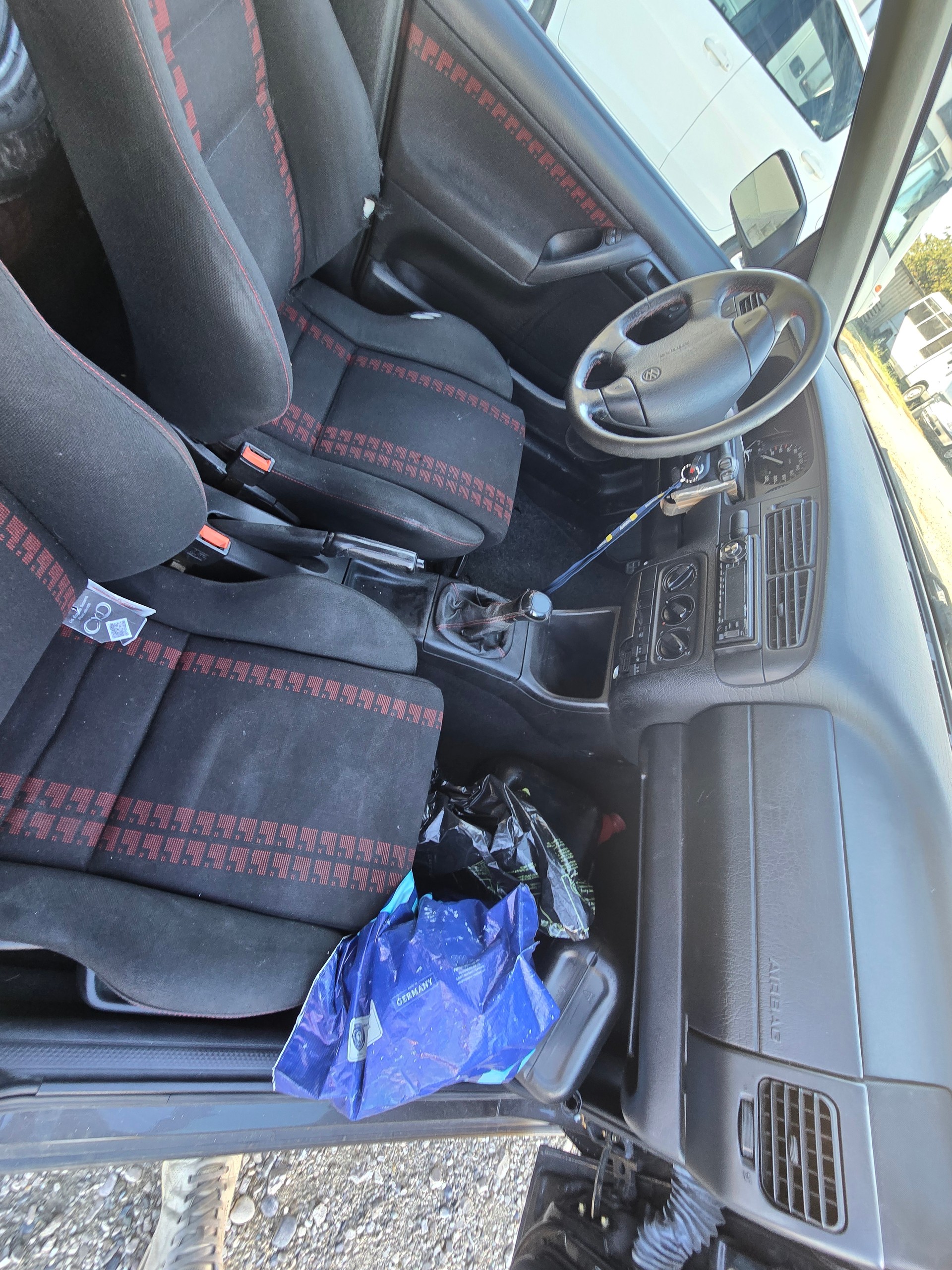 VW Golf 2000 GTI Edition-image-6