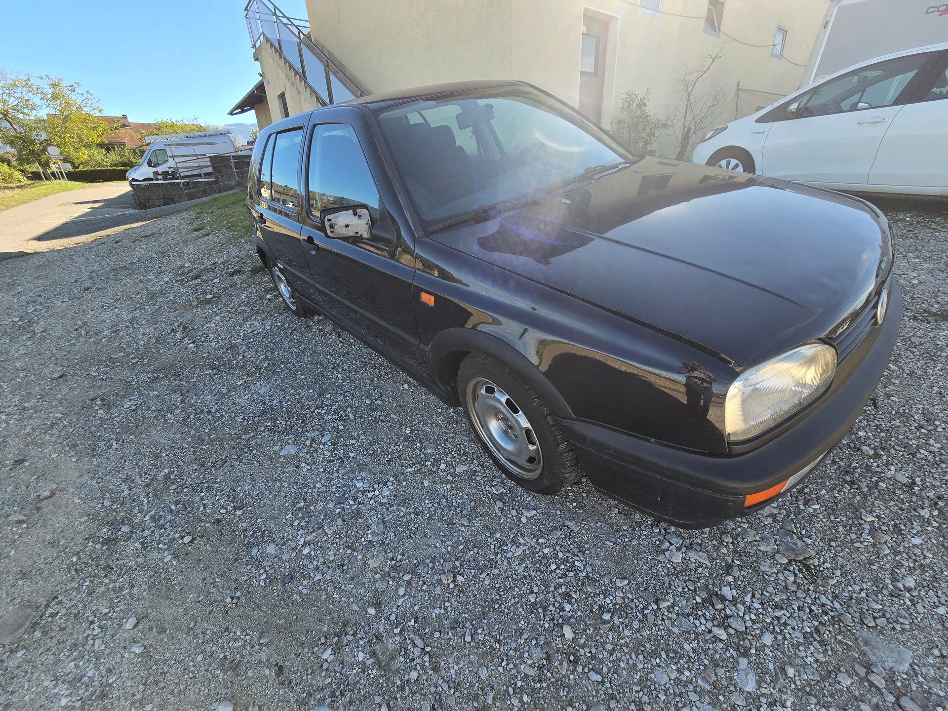VW Golf 2000 GTI Edition-image-3