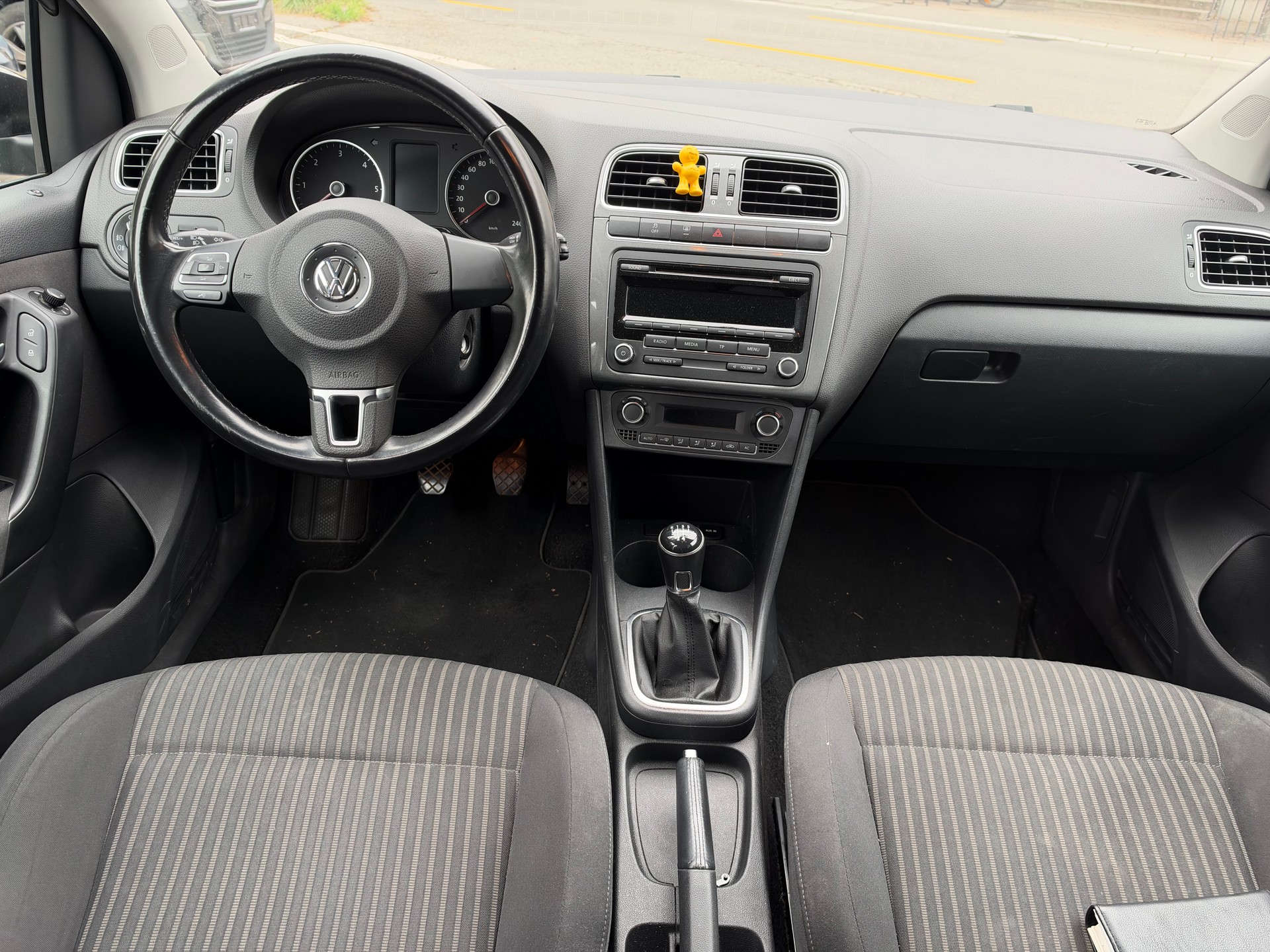 VW Polo 1.6 TDI Design-image-8