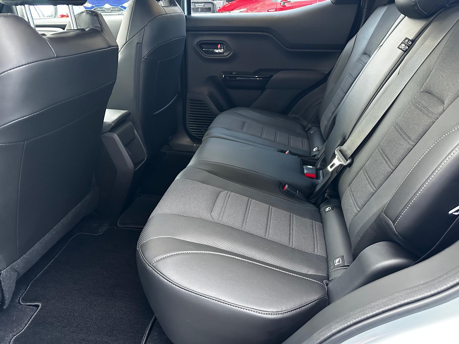 TOYOTA Urban Cruiser Premium AWD-image-11