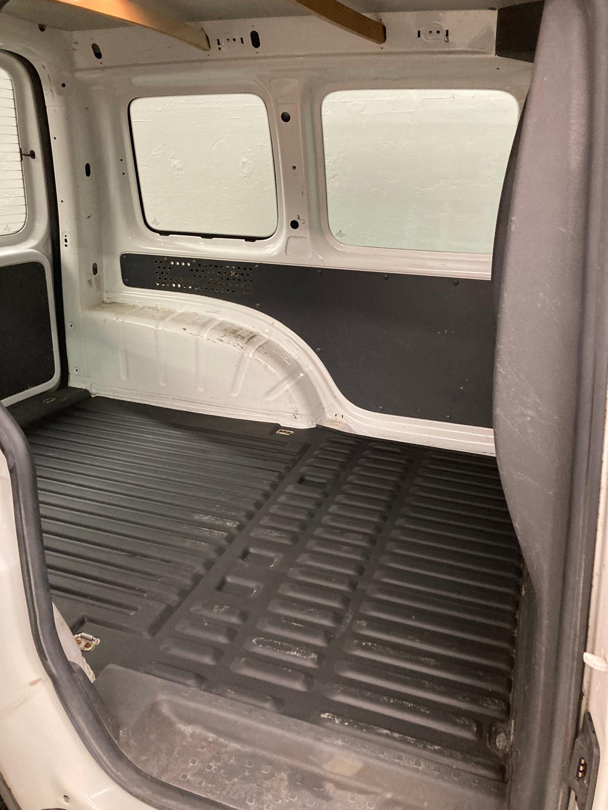 VW Caddy 1.2 TSI-image-6