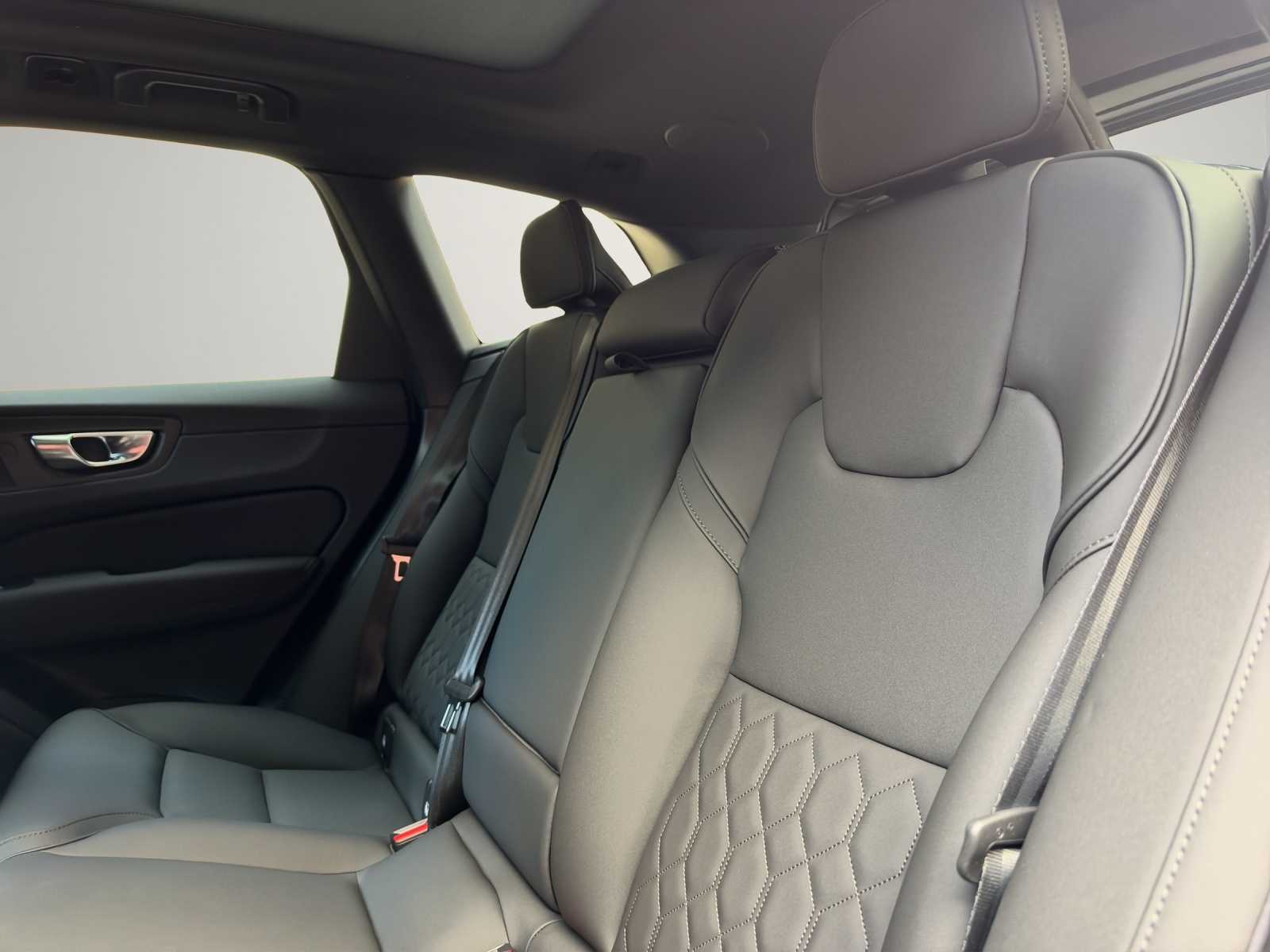 Image VOLVO XC60 XC60 T6 eAWD PluginHybrid Ultra Dark Geartronic