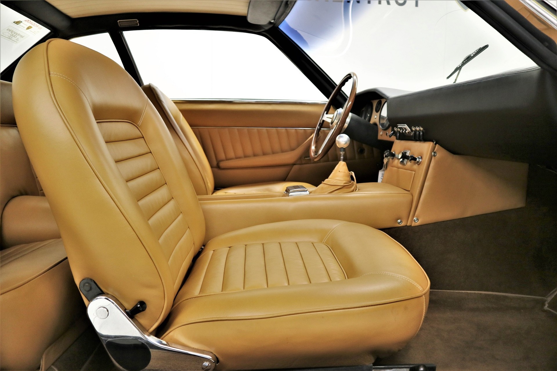 LAMBORGHINI ISLERO 400 GT 2+2-image-6