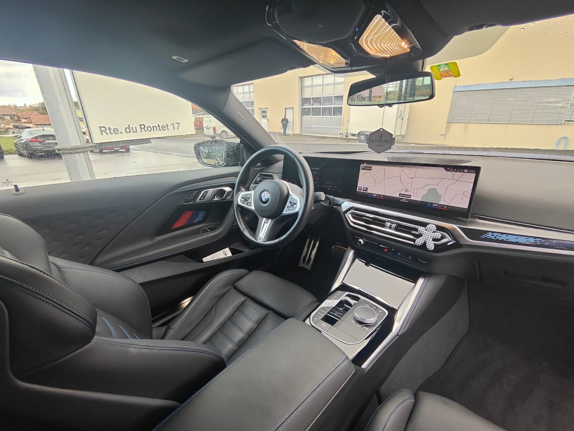 BMW M240i xDrive M Sport Pro Steptronic-image-8