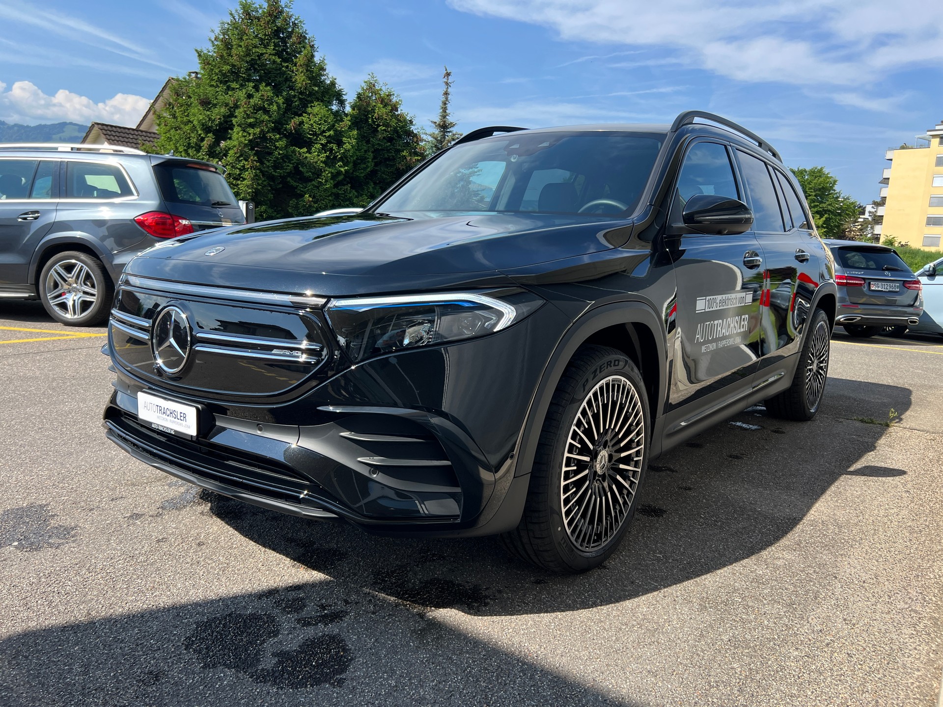 MERCEDES-BENZ EQB 350 4Matic Swiss Star AMG Line-image-2