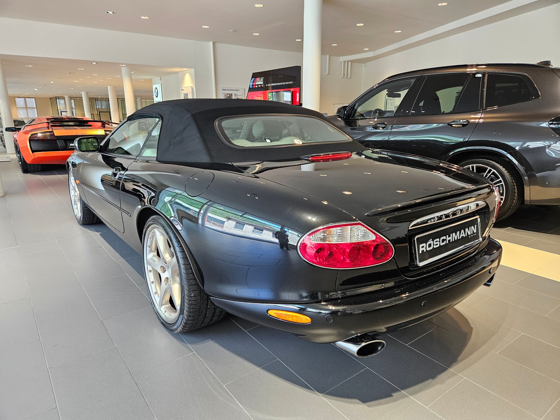 JAGUAR XKR S/C Convertible-image-13