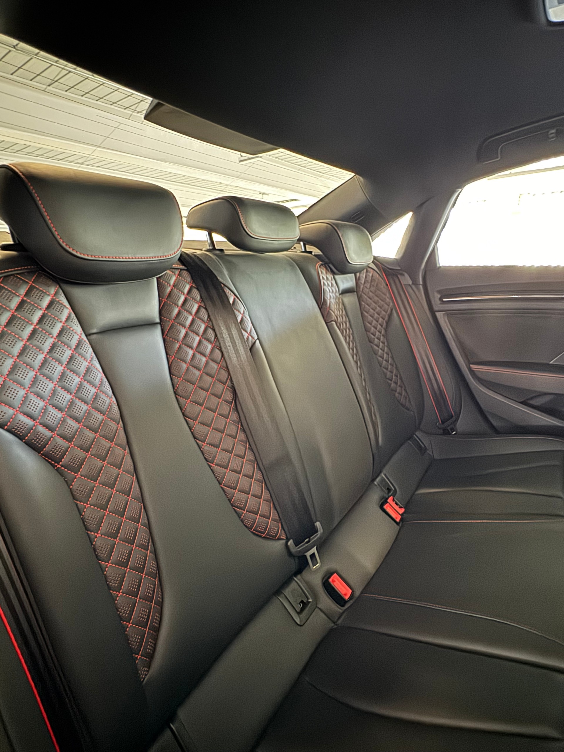 AUDI AUDI RS3 Limousine Black Edition | Akrapovic | APR | Panorama | Keramikversiegelt-image-12